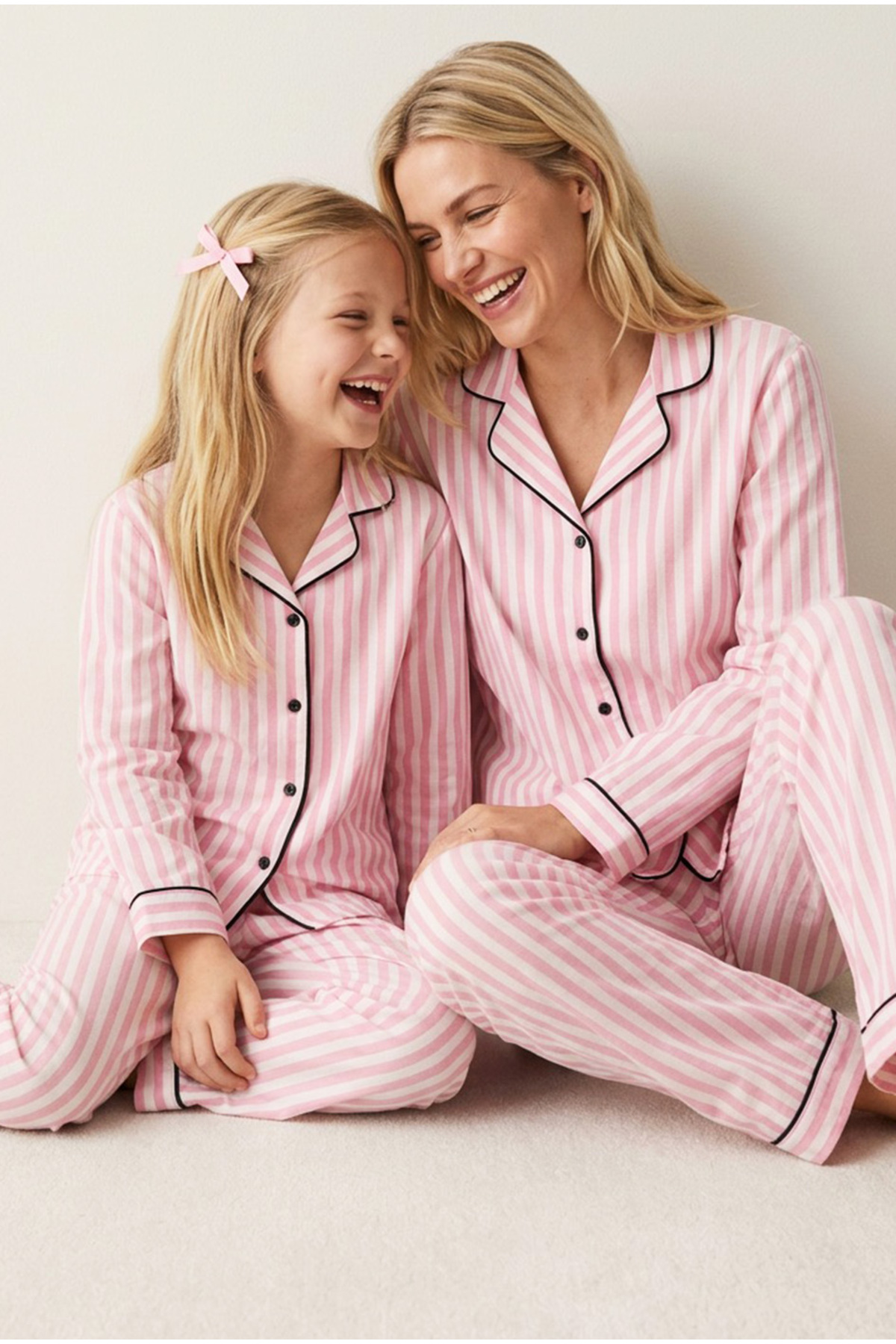 Siyah İnci  Pembe Beyaz Çizgili Düğmeli Biyeli Örme Pijama Takım