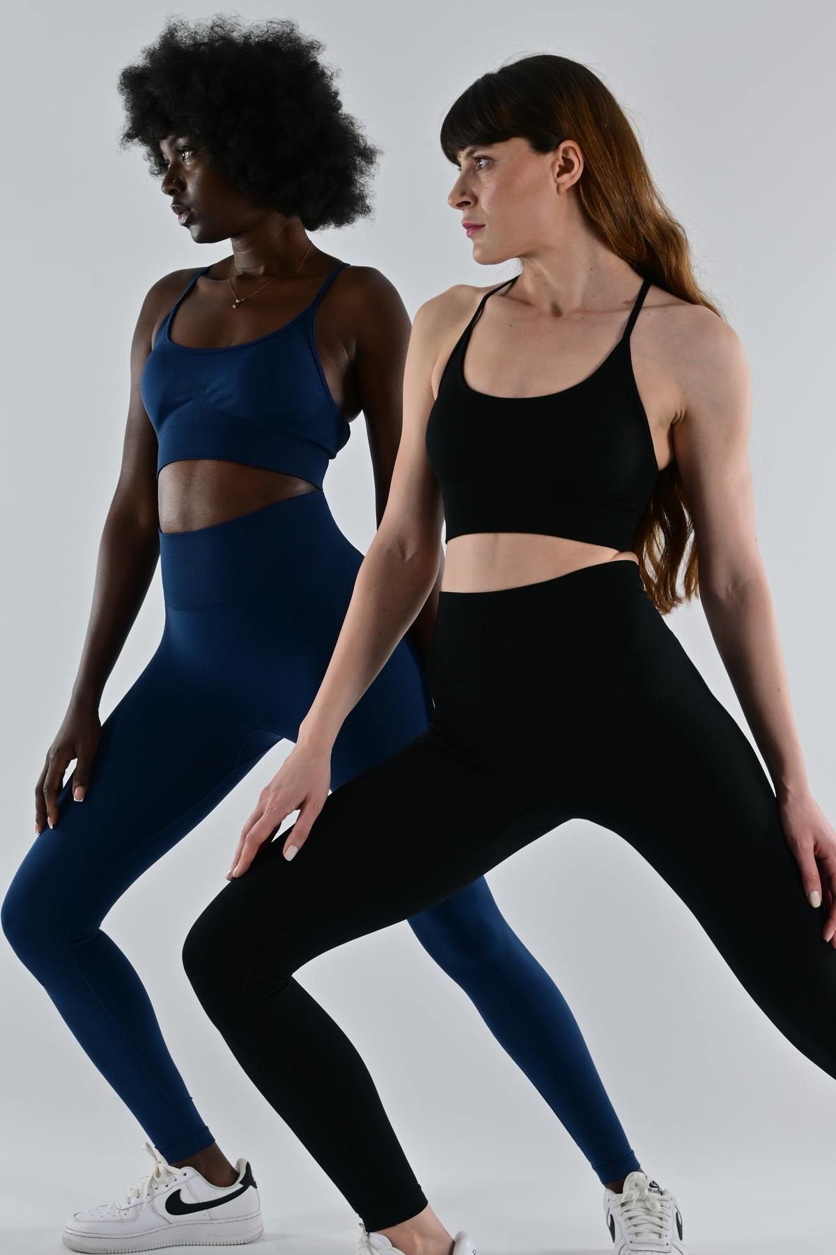 OQRA Kadın Yüksek Bel Toparlayıcı Tayt, Esnek, İç Göstermeyen Spor ve Günlük Kullanım Fitness Yoga Pilates Koyu Mavi Tayt AEON görsel 3