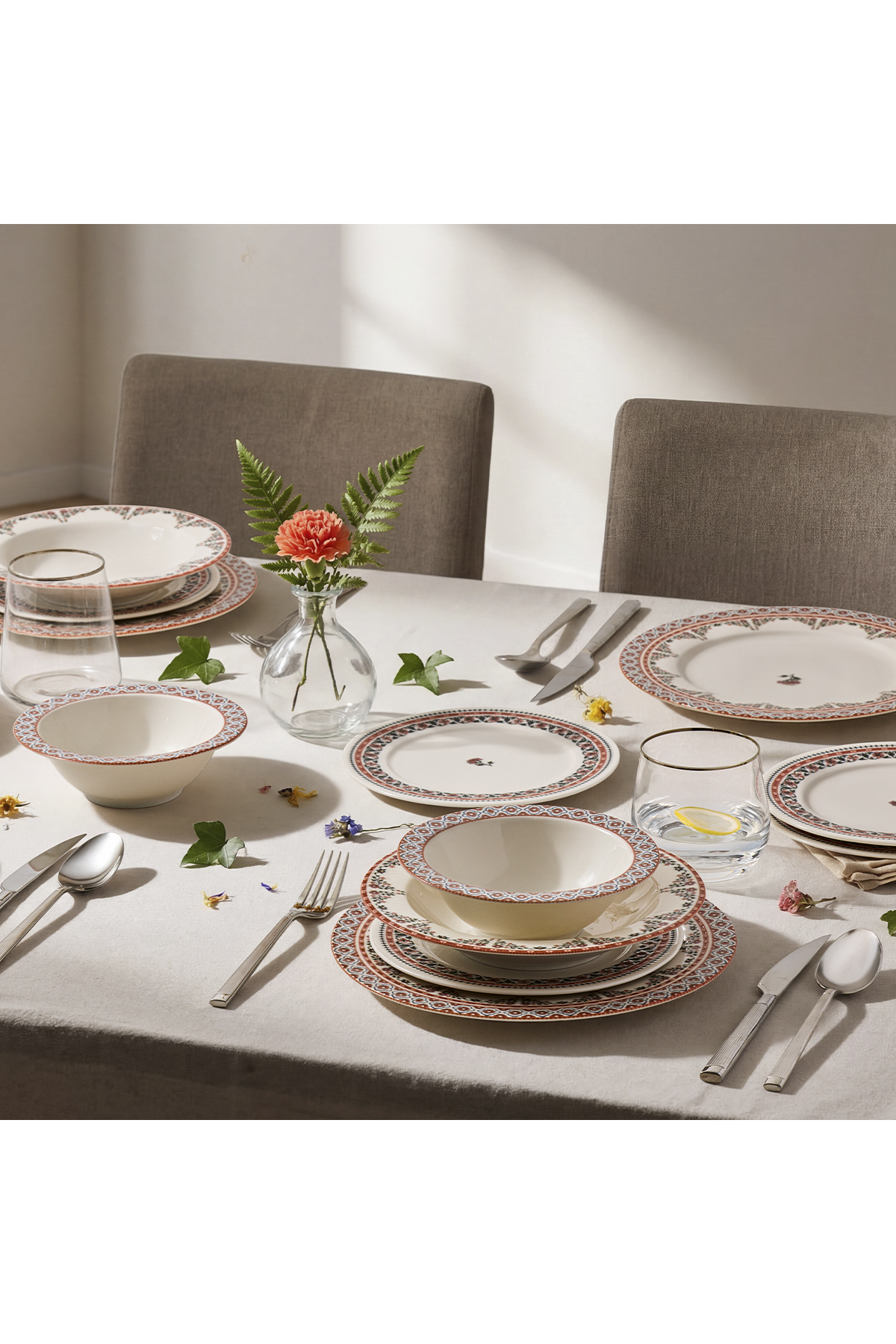 Noblex 24-Piece Dinnerware Set for 6