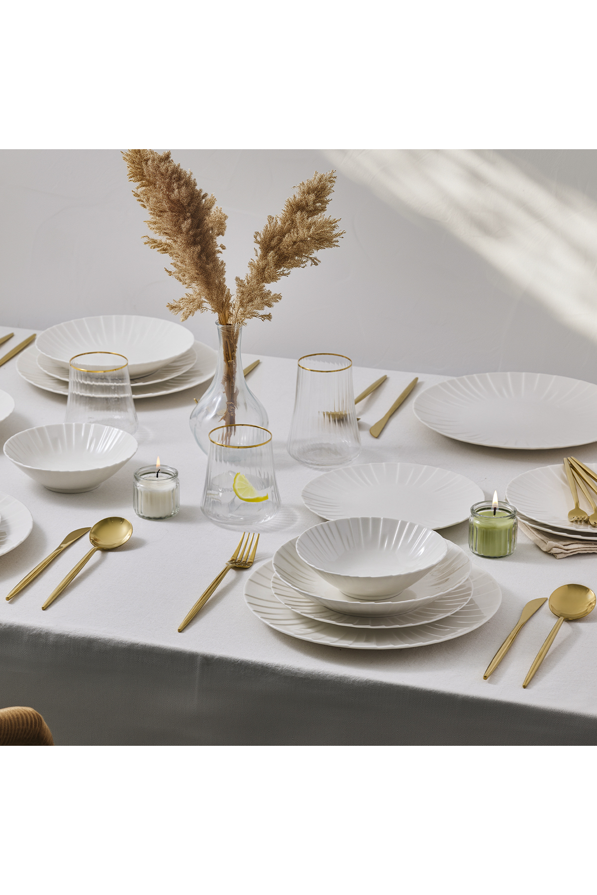 Regent 24-Piece Dinnerware Set for 6