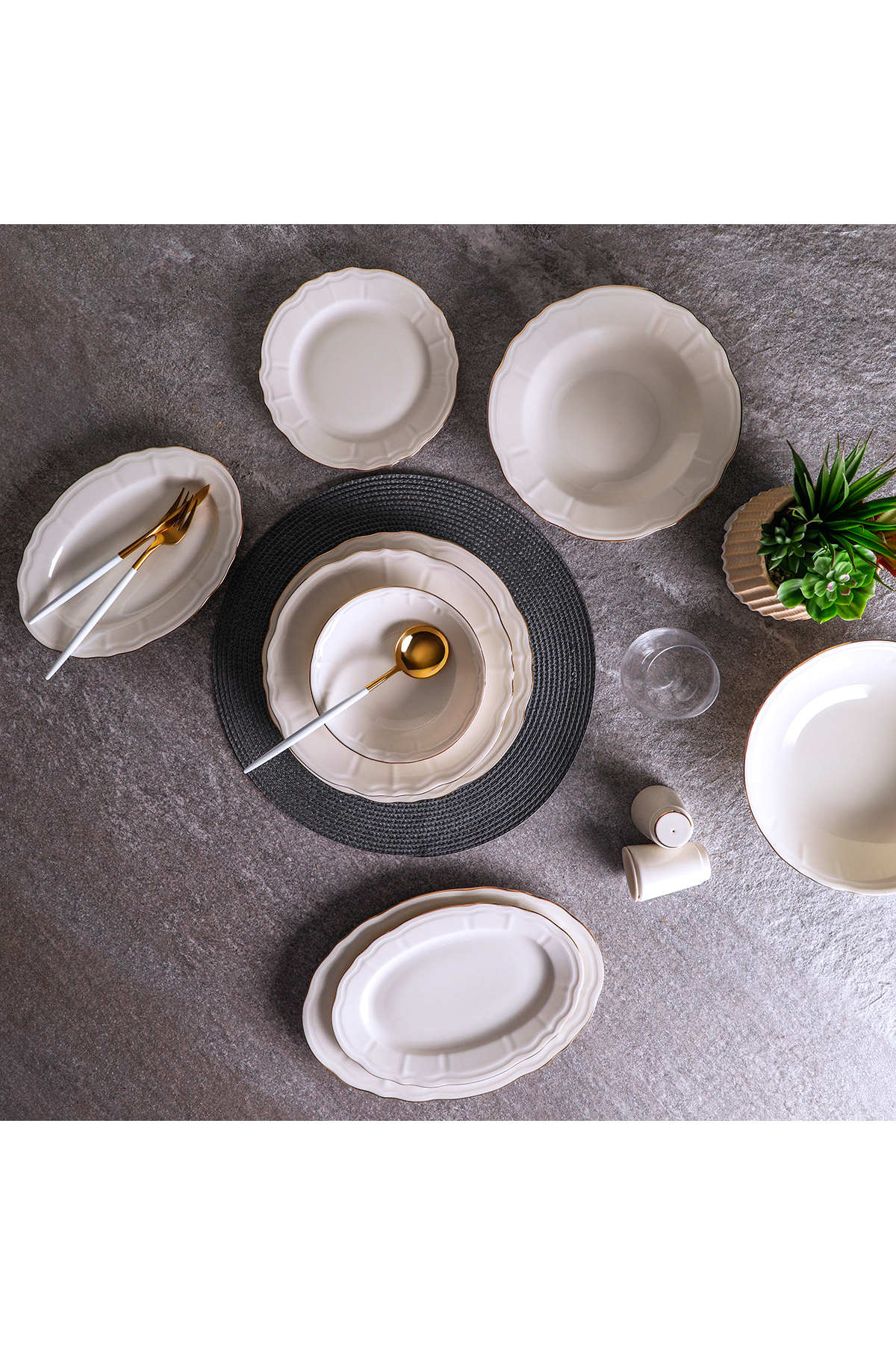 Tiffany Gold 30-Piece Dinnerware Set for 6