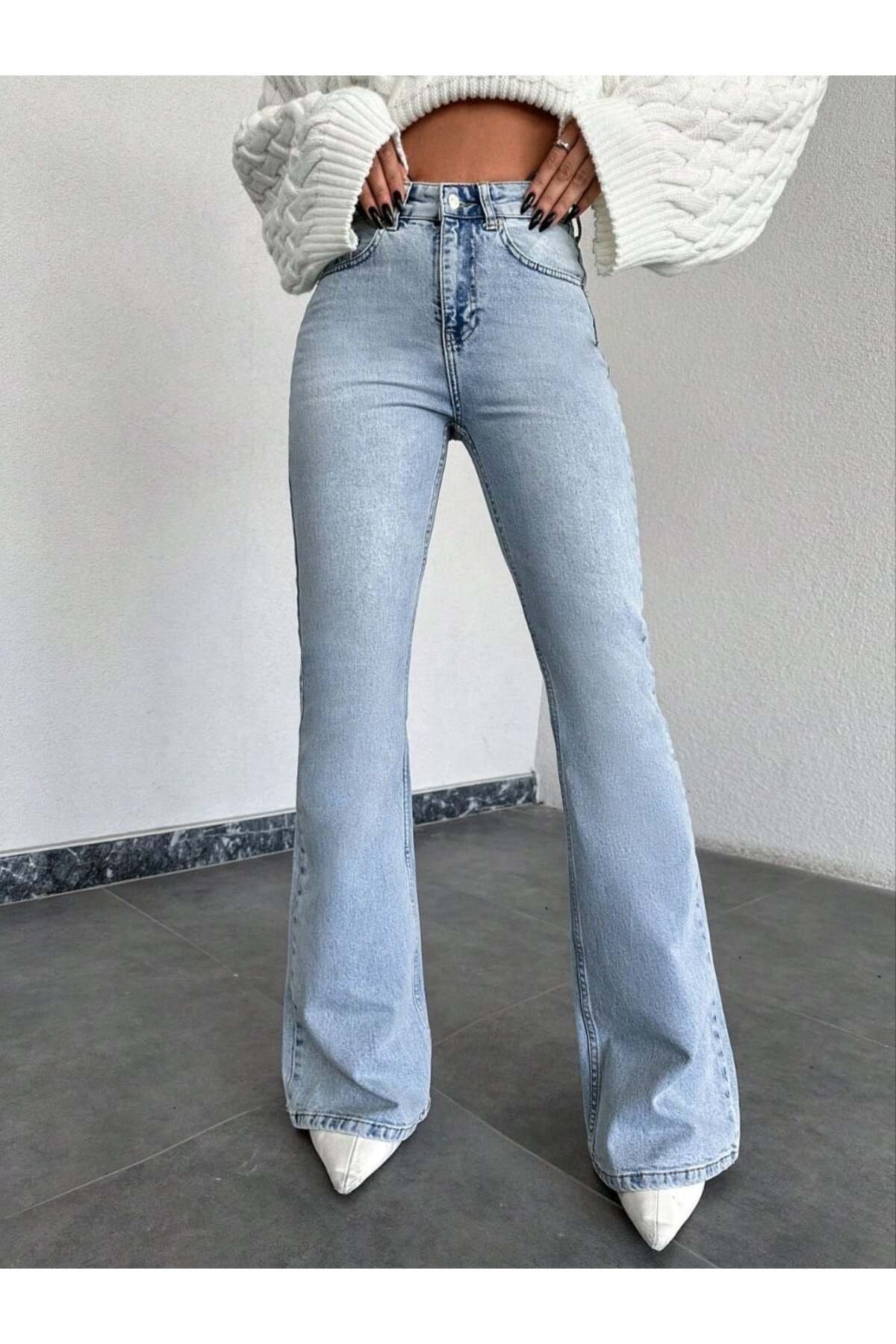 High Waist Spandex Leg Jean Trousers - Full Cotton Flare Denim with Antiquated Detail