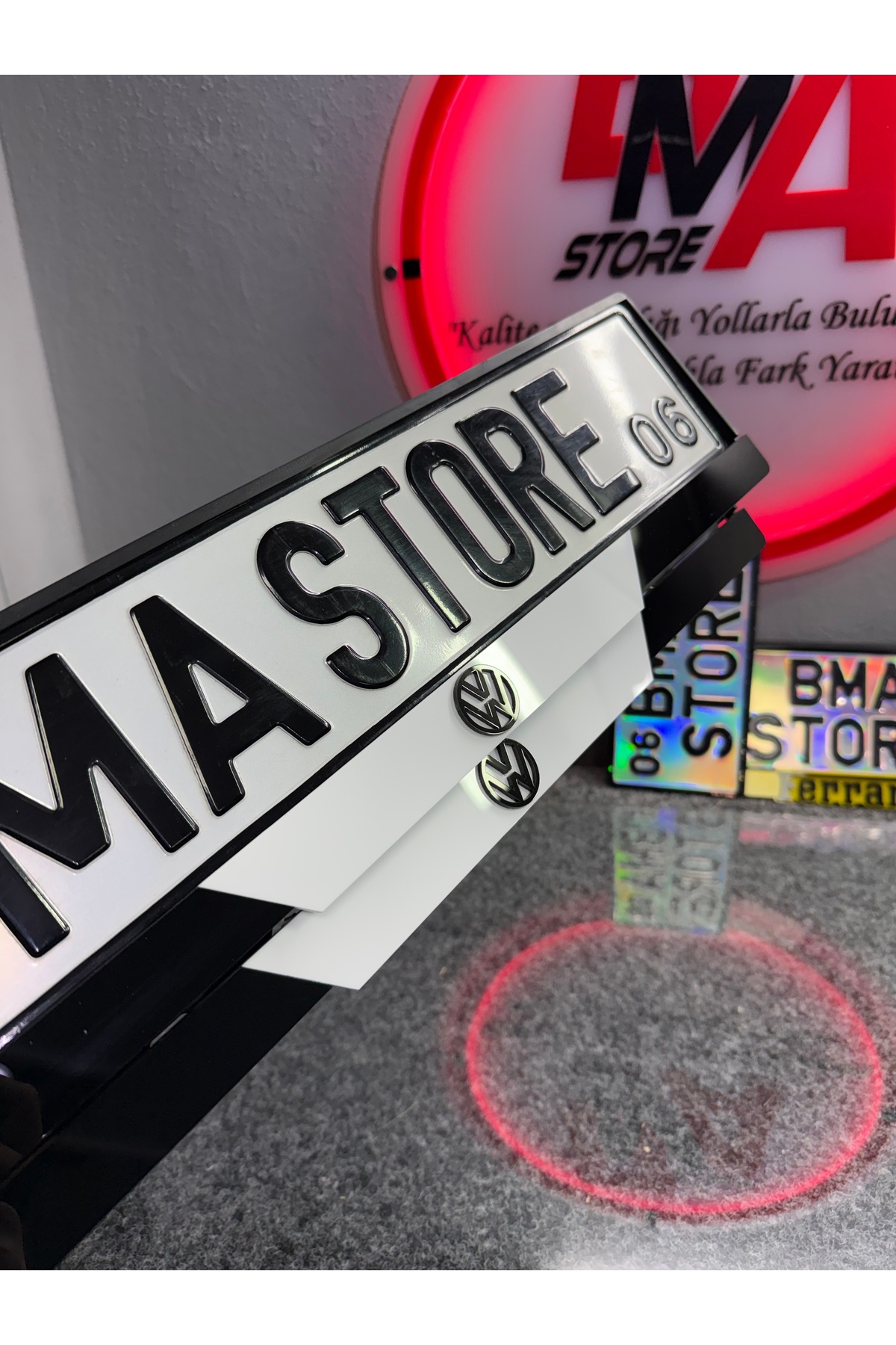 BMASTORE06 VOLKSWAGEN Logolu Zebra Model Pleksi Plakalık(1çift