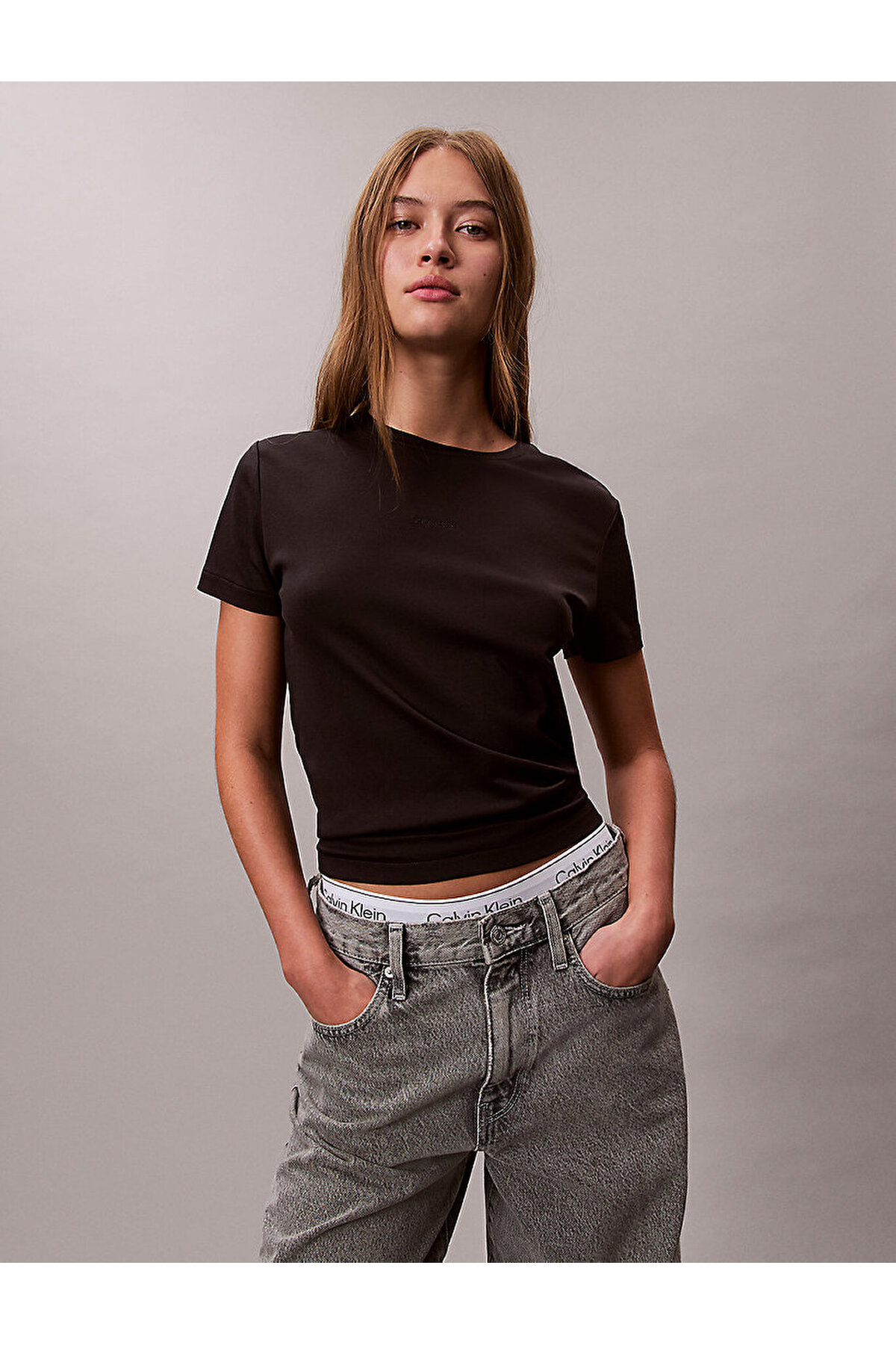 تیشرتزنانهCalvin Kleinمشکی تیشرتزنانهCalvin Kleinمشکی