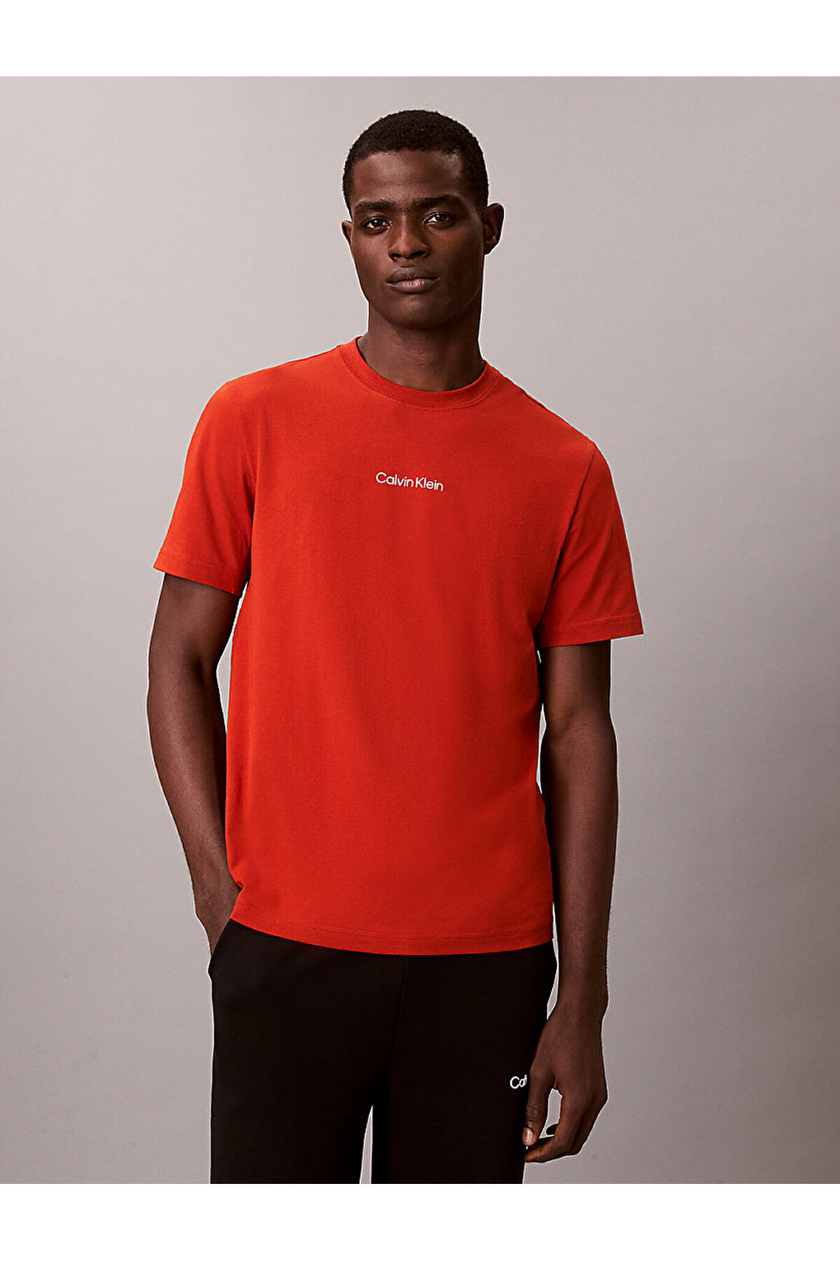 تیشرتمردانهCalvin Kleinرنگارنگ