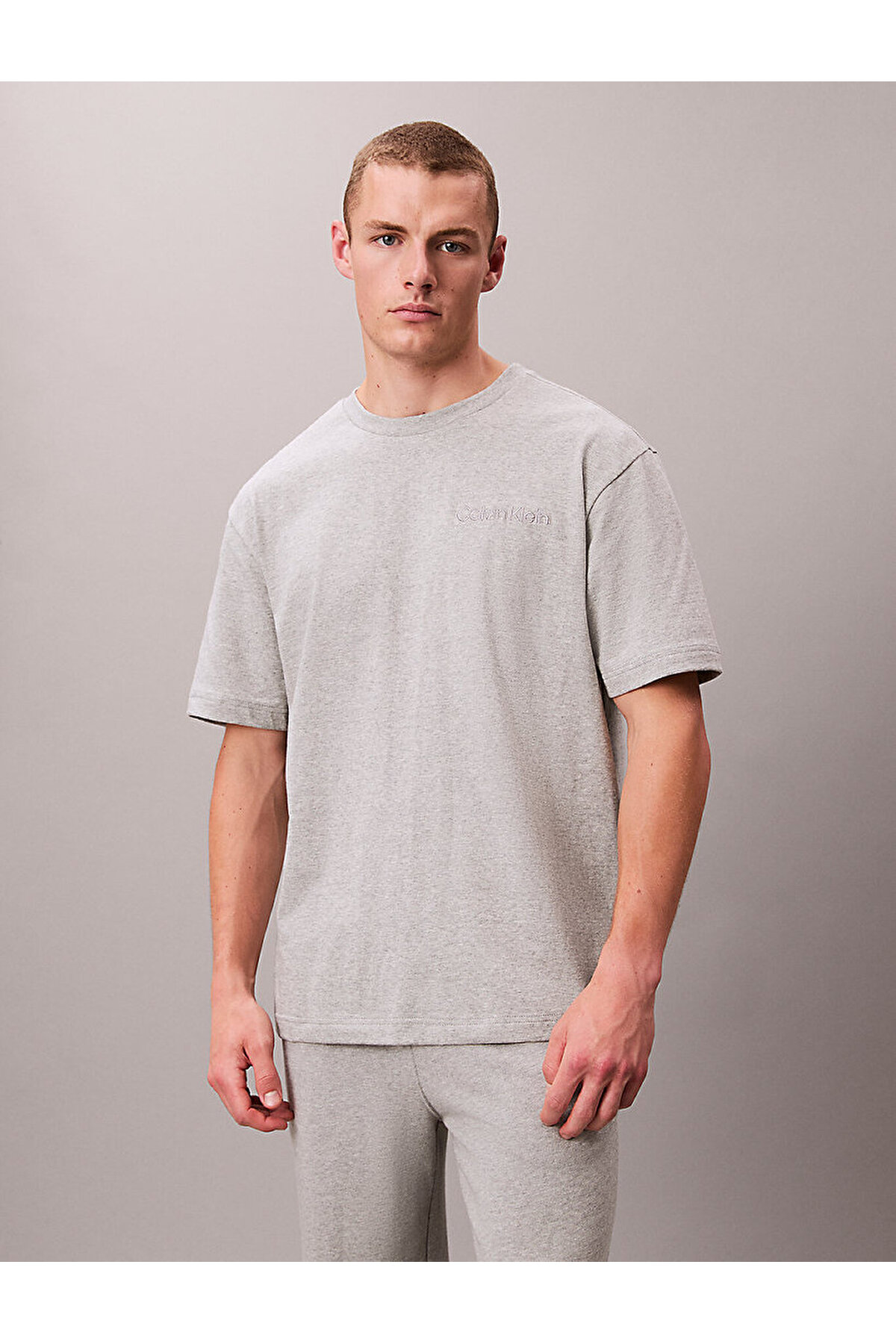 تیشرتمردانهCalvin Kleinرنگارنگ