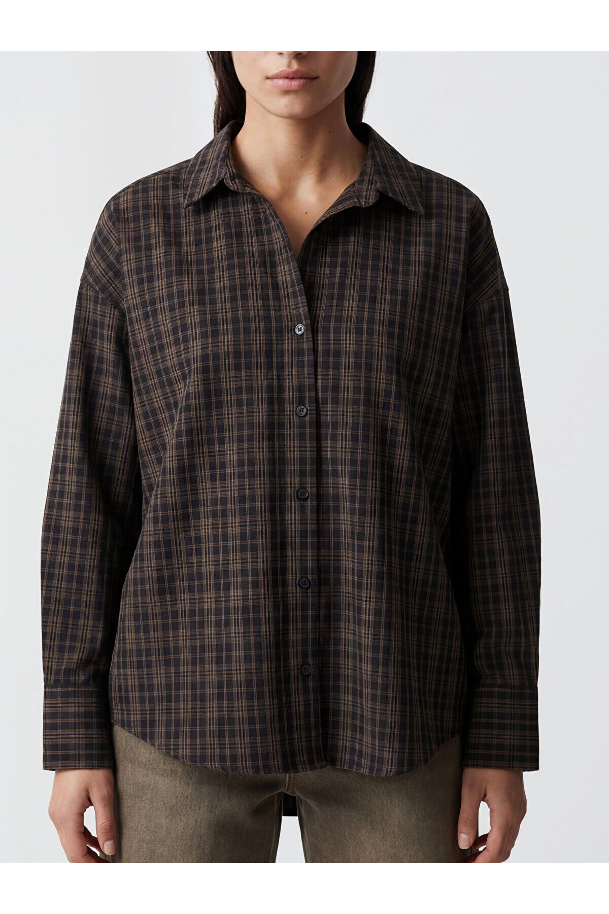 LC Waikiki Vizyon Yeni Sezon Ekose Oversize Kadın Gömlek görsel 4