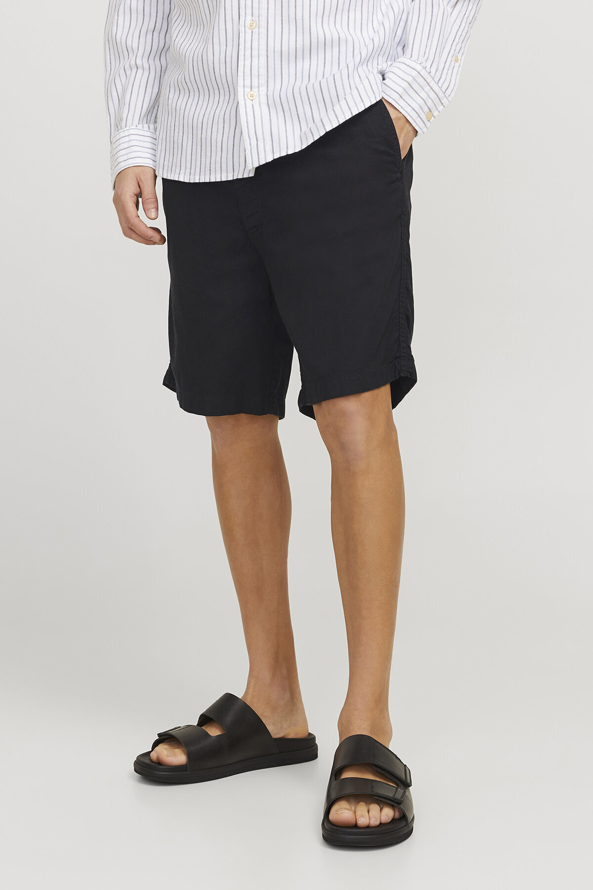 شلوارک مردانه جک اند جونز مشکی کد ۱۲۲۷۴۹۶۸ جک اند جونز شورت ورزشی Jack & Jones