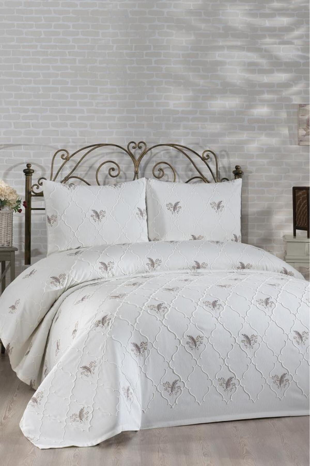 Artemis Embroidered Chenille 3-Piece Double Bedspread Beige