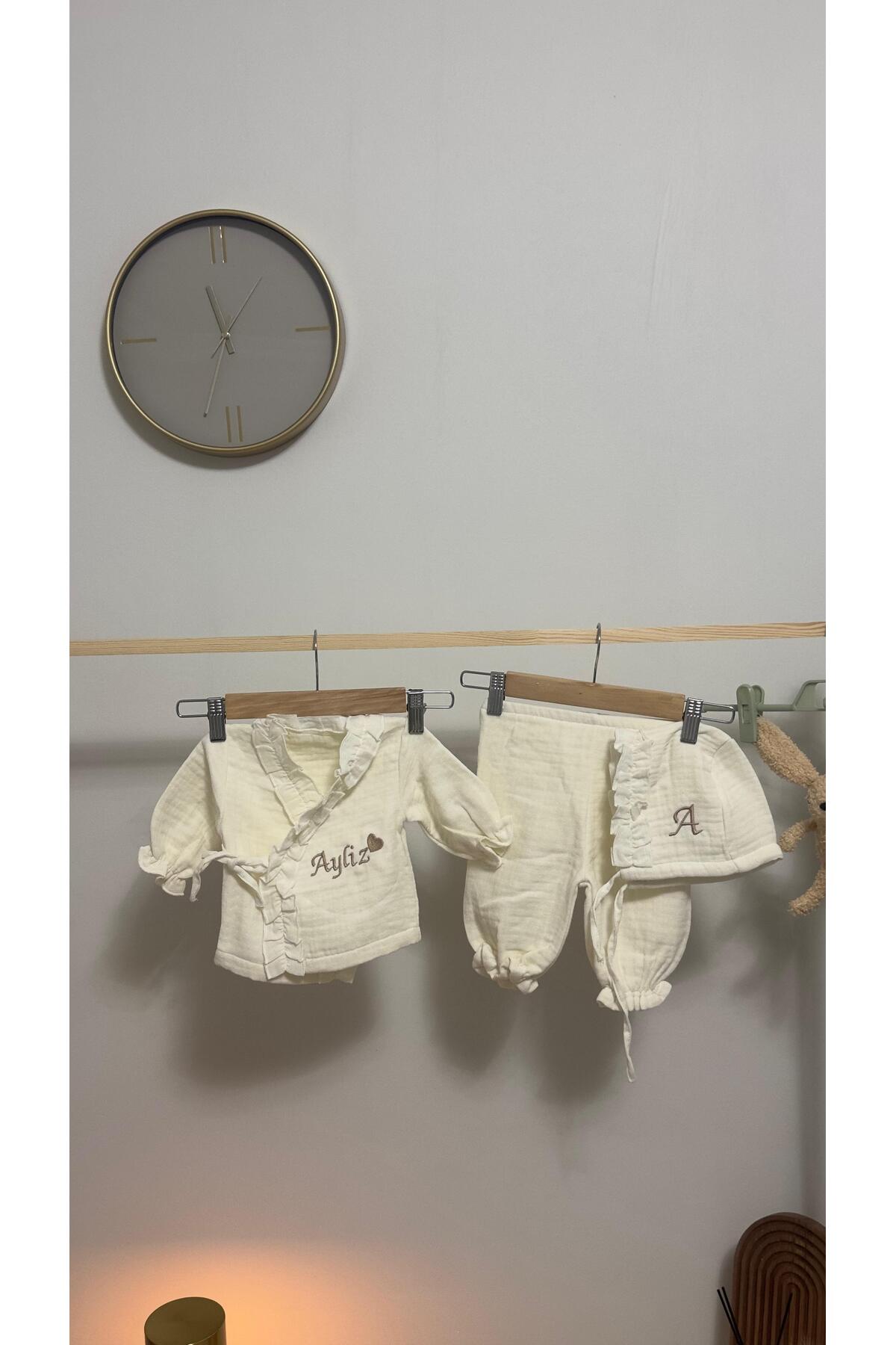 Named Newborn Outlet Embroidery Muslin Frilly Bottom Top and Bonet Hat 2-Piece Set
