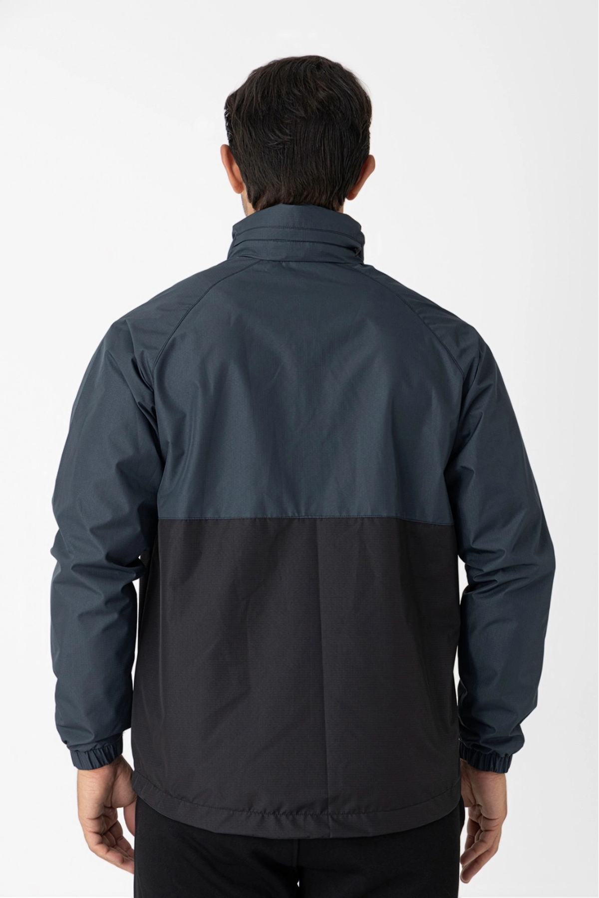 Yağmurluk Siyah 5038-10 — رنگارنگ P3022S8980 — تصویر 2 از 6
