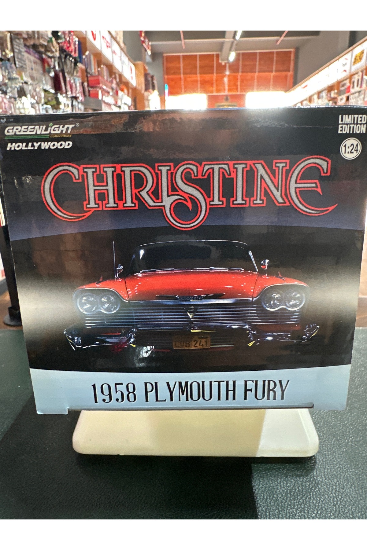 Plymouth Fury Christine 1:43 Voiture Miniature Greenlight - Plymouth Fury Christine 1958 - Échelle 1/43 - Version Evil Greenlight Collectibles