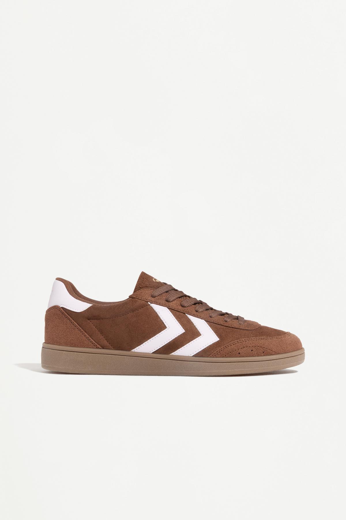 Hummel sneakers