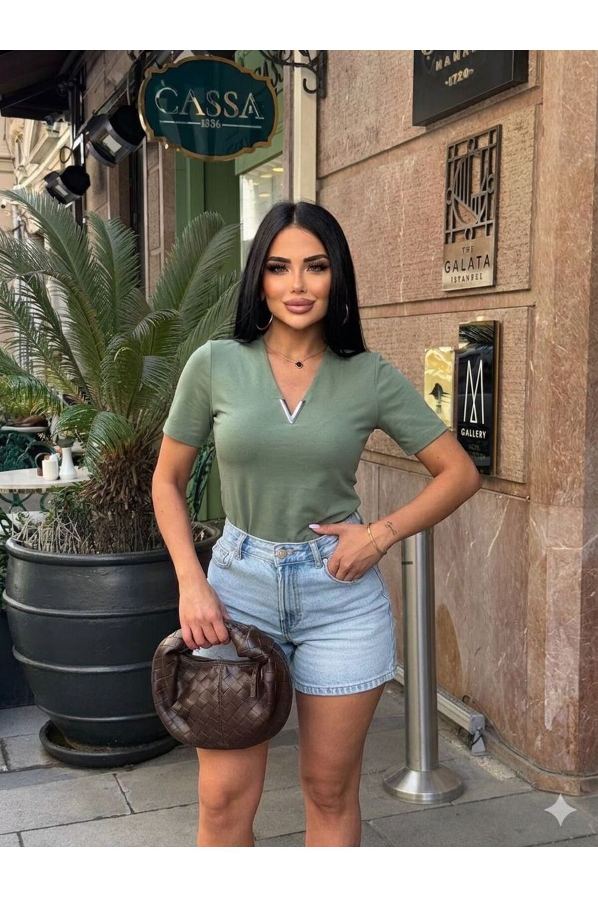 Women's Green V-Neck Short Sleeve Stretchy Blouse