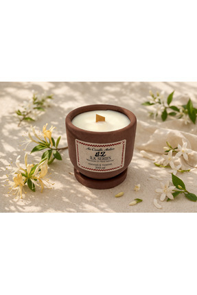 AN CANDLE ATELIER İLK · İZ 300 ml Hanımeli & Yasemin Soya Mum