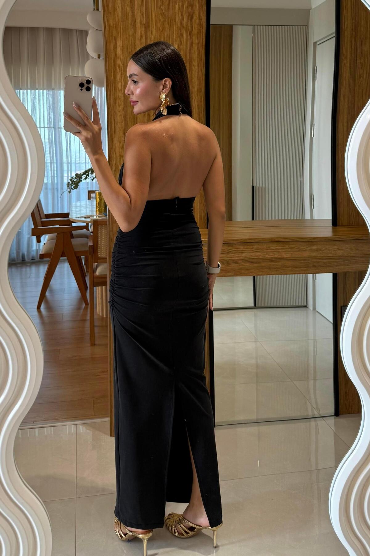 Gizem Ecemiş  Keira Siyah Aksesuar Detaylı Elbise - Görsel 4