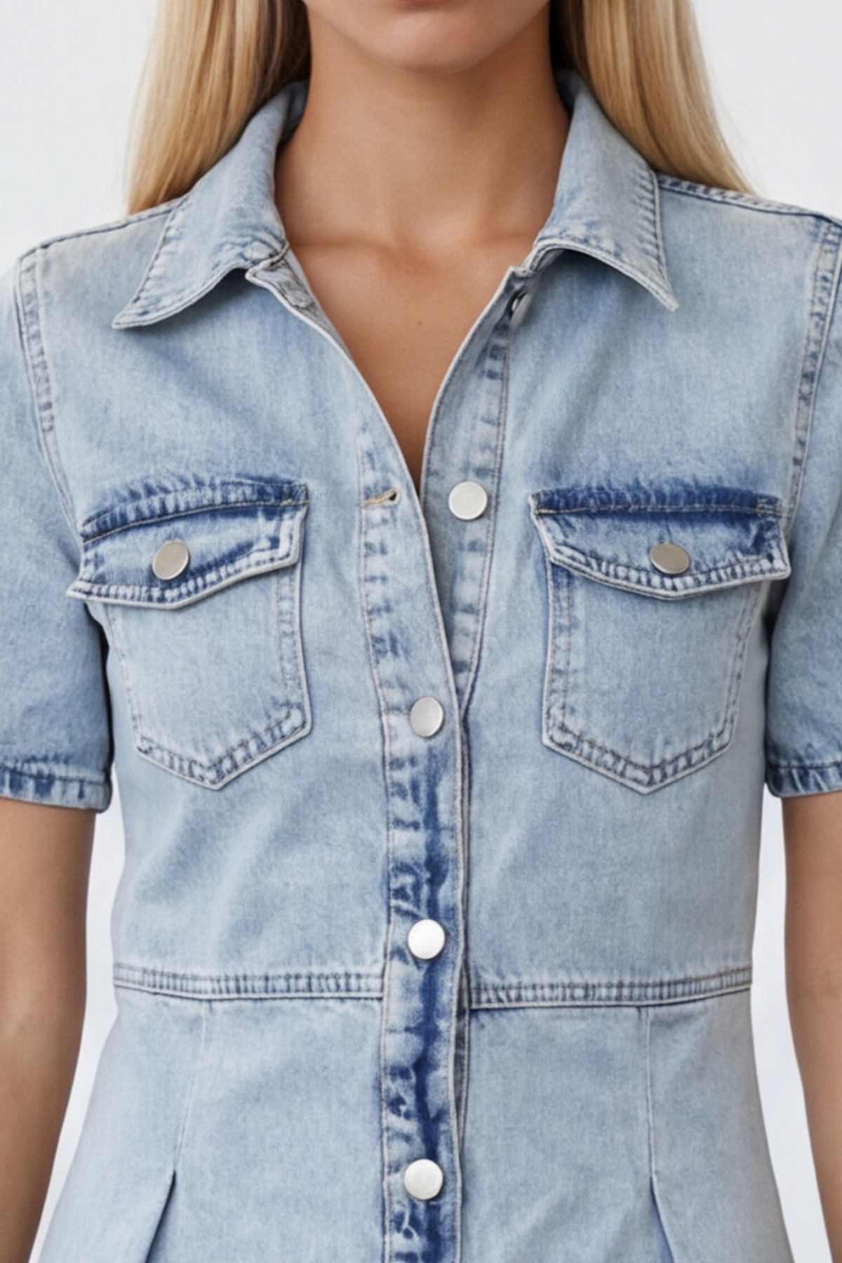 Trend Alaçatı Stili Açık Mavi Kısa Kollu Pileli Jean Elbise ALC-X15473 görsel 3