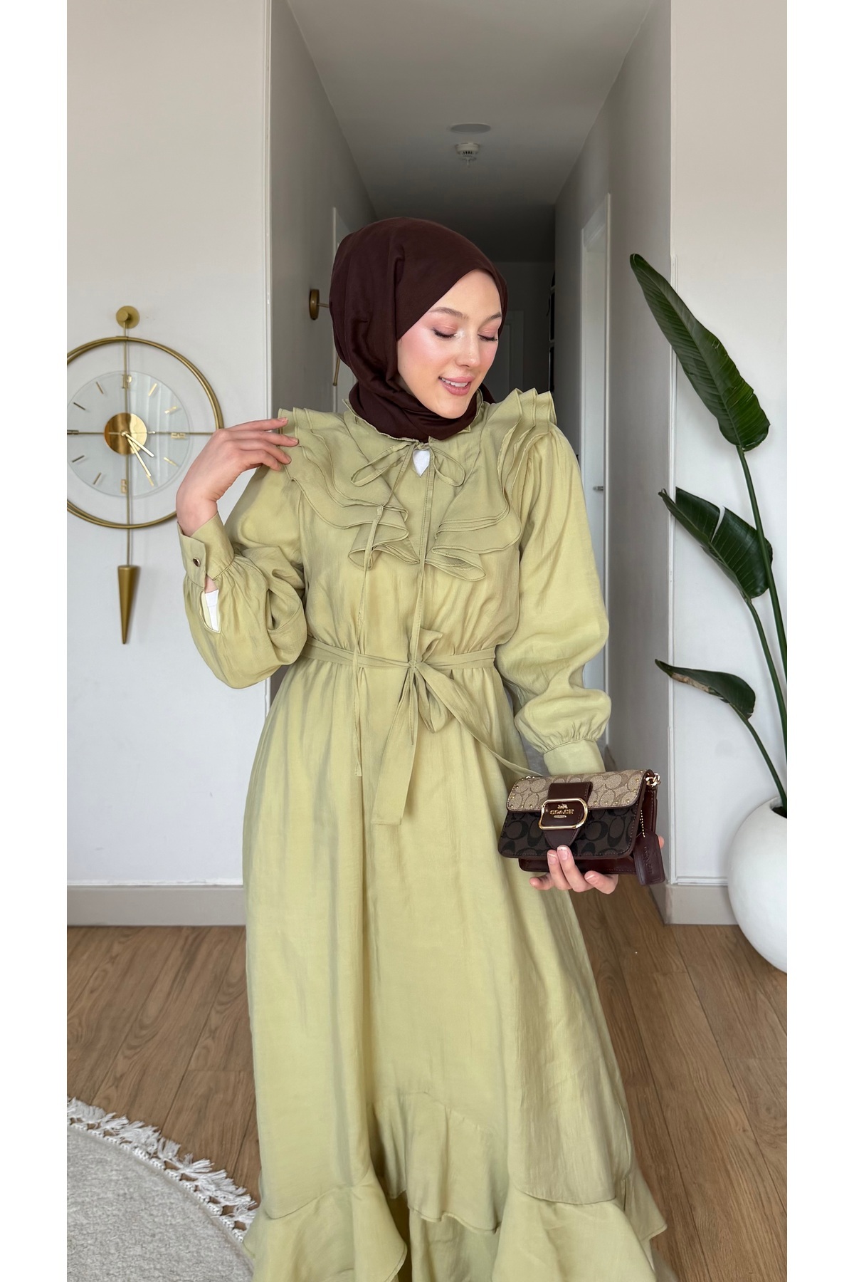 merve ada design  Kadın Volan Yaka Detaylı Vual Kumaş Tesettür Elbise İNCE ASTARLI - Görsel 2