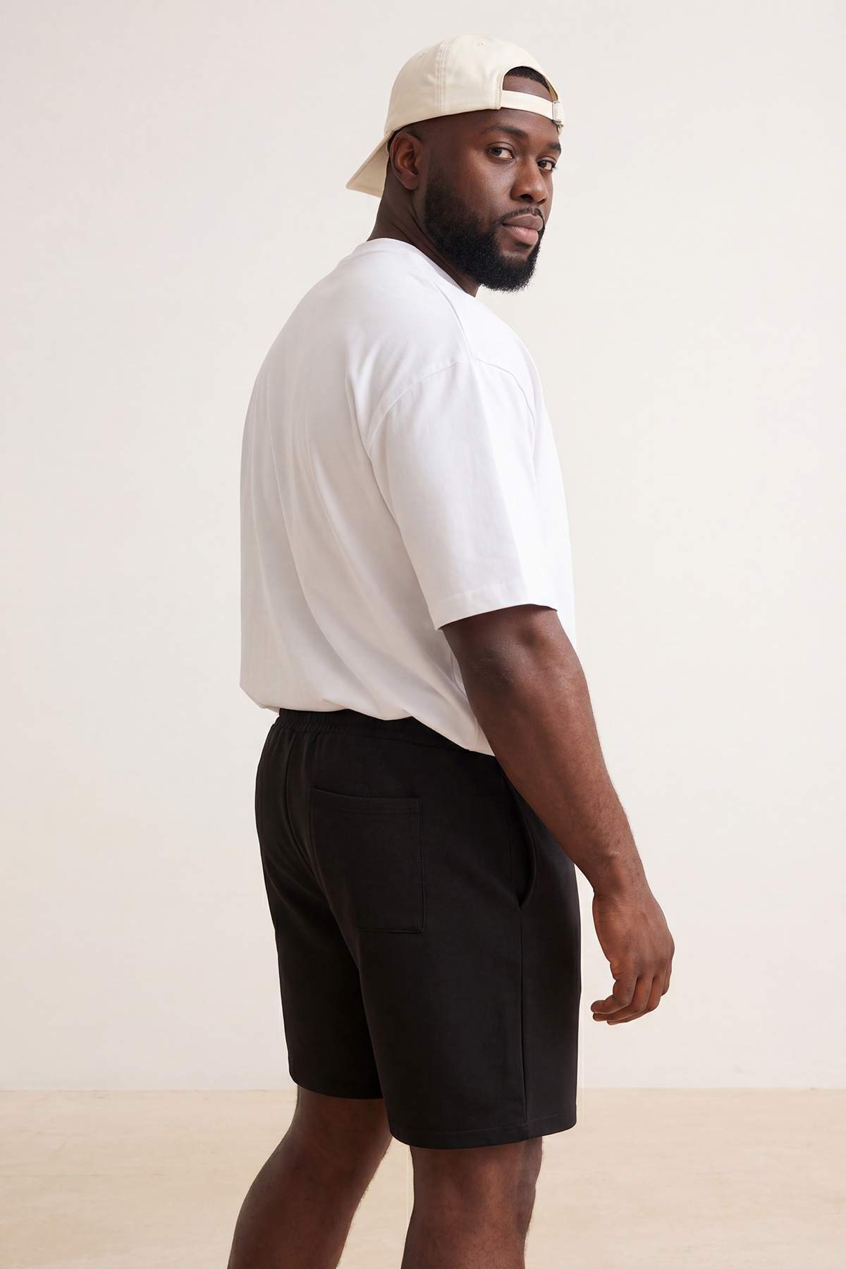 Trendyolmilla  Büyük Beden Siyah-Haki 2'li Paket Regular/Normal Kesim %100 Pamuklu Şort TMNSS24AP00000 - Görsel 7