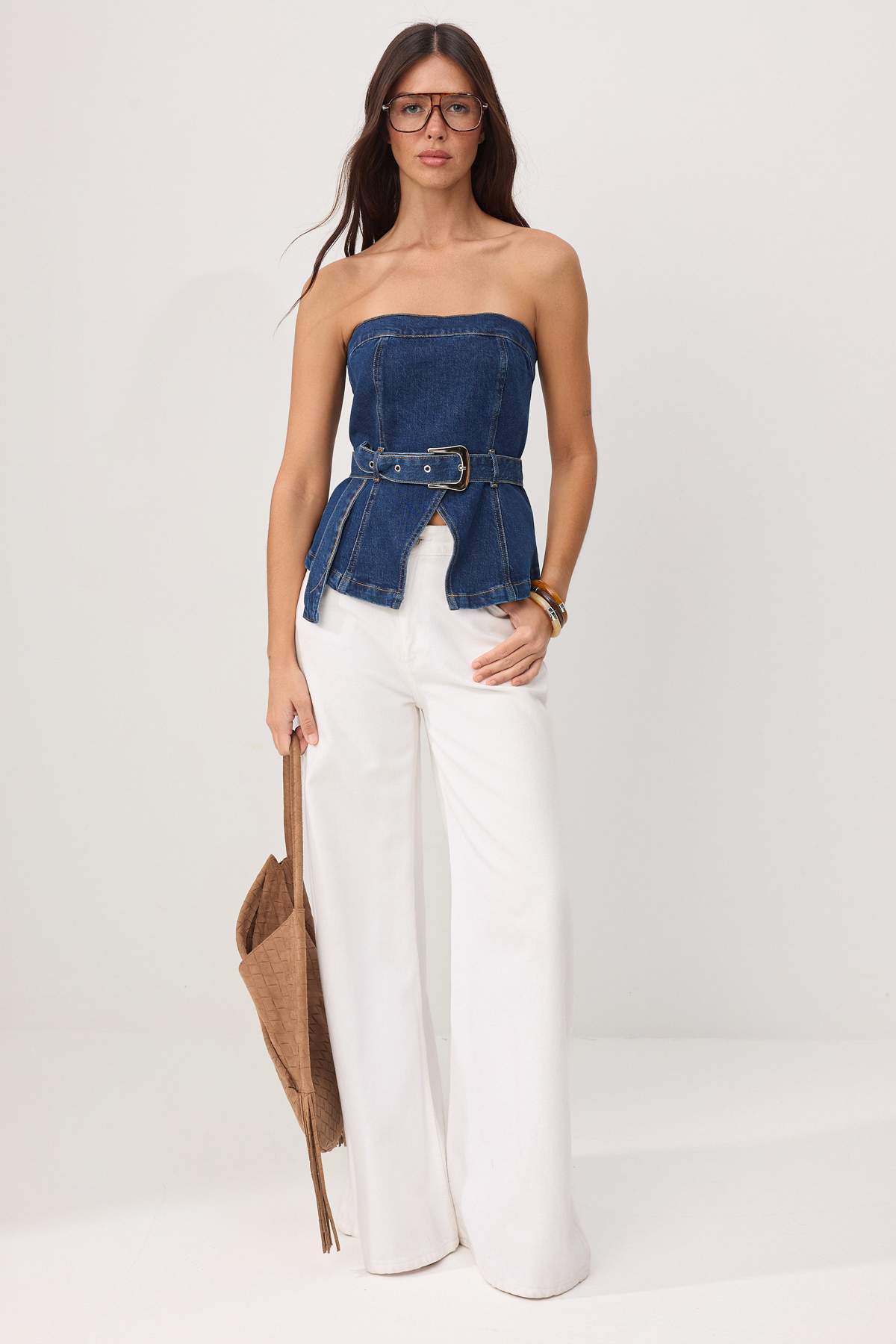 Trendyolmilla  Mavi Kemerli Az Esnek Straplez Denim Bluz TWOSS26BZ00514 - Görsel 2