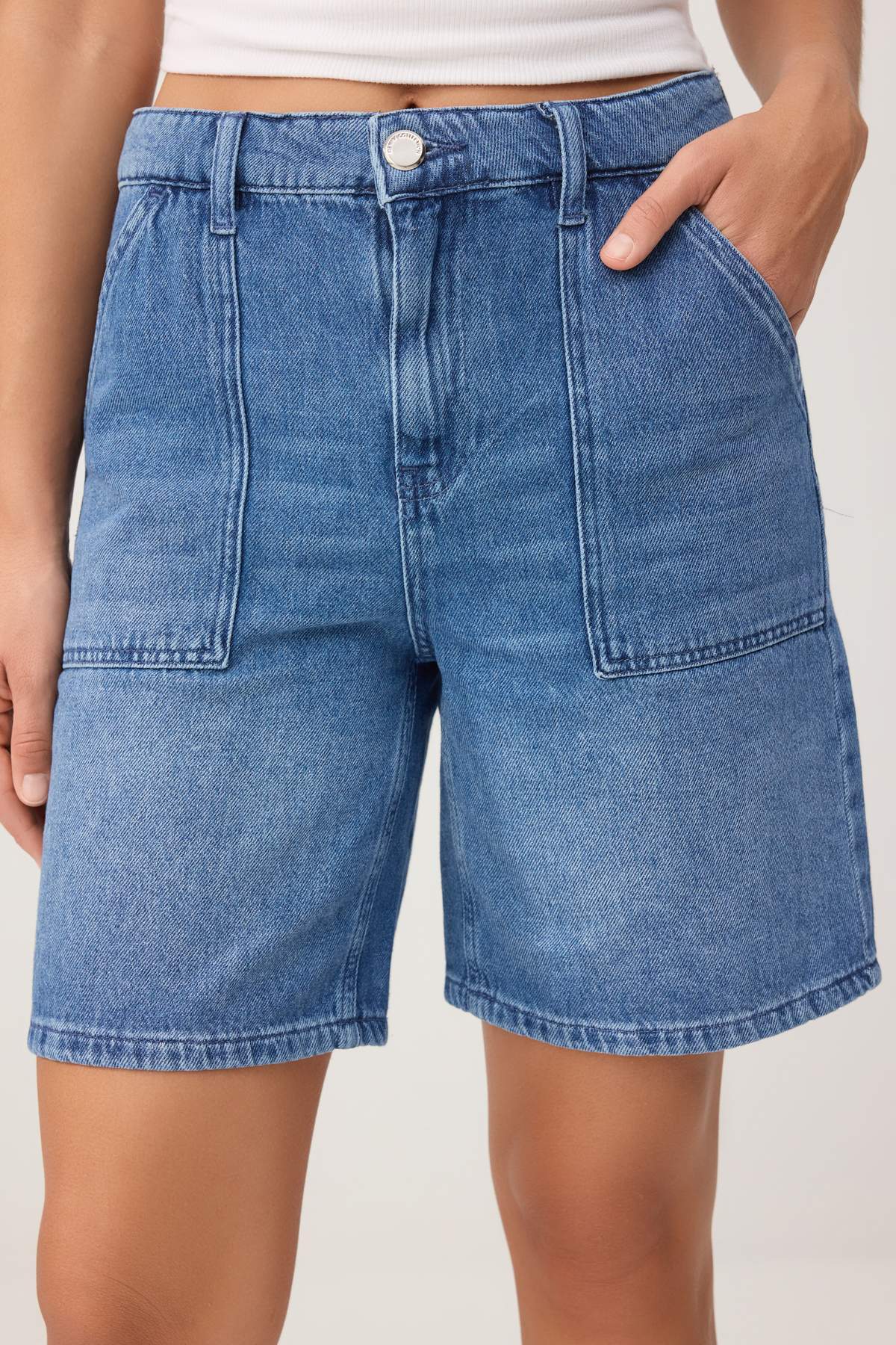 Trendyolmilla  Mavi More Sustainable Yüksek Bel Az Esnek City Boy Denim Şort TWOSS26SR00145 - Görsel 3