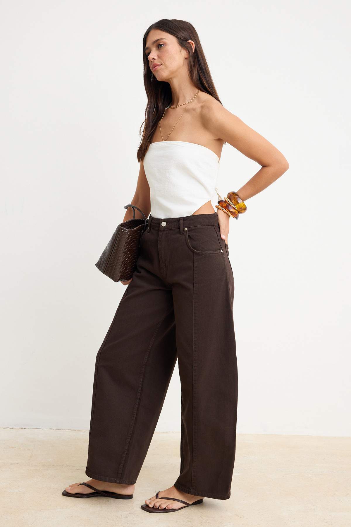 Trendyolmilla  Kahverengi DÖKÜMLÜ Dikiş Detaylı Yüksek Bel Baggy Jeans TWOSS26JE00008