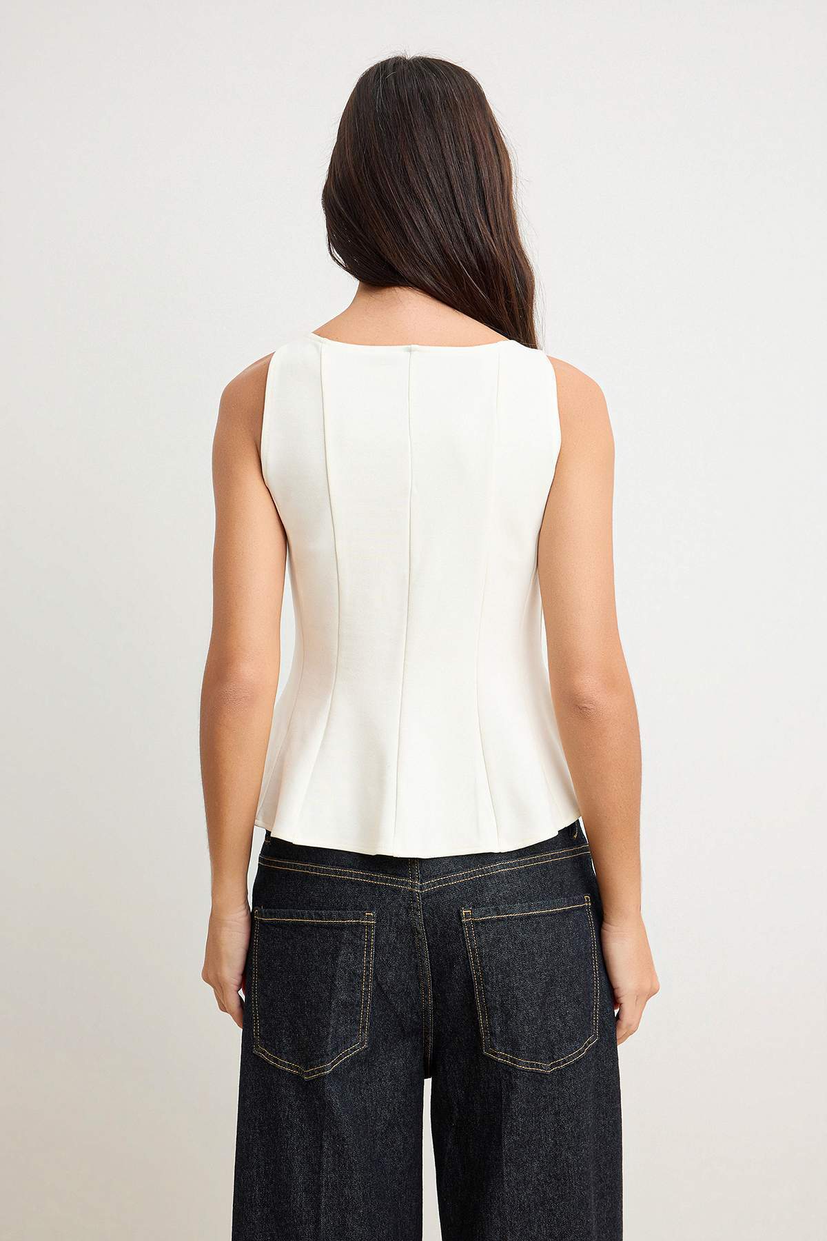 Trendyolmilla  Ekru Peplum/Belden Oturmalı Kayık Yaka Esnek Örme Bluz TWOAW26BZ00229 - Görsel 4