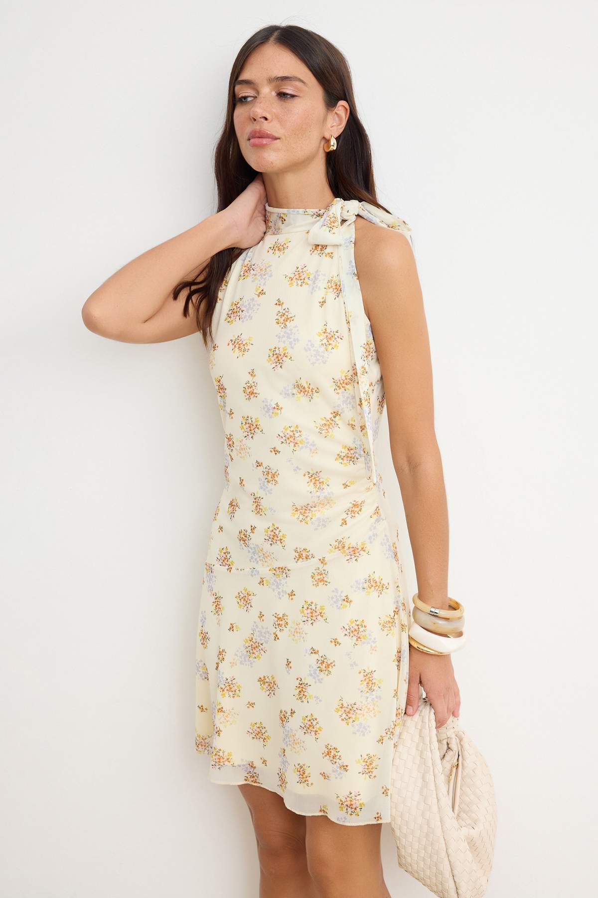 Trendyolmilla  Sarı Baskılı Belden Açılan Halter Yaka Kolsuz Tül Örme Elbise TWOSS26EL00491