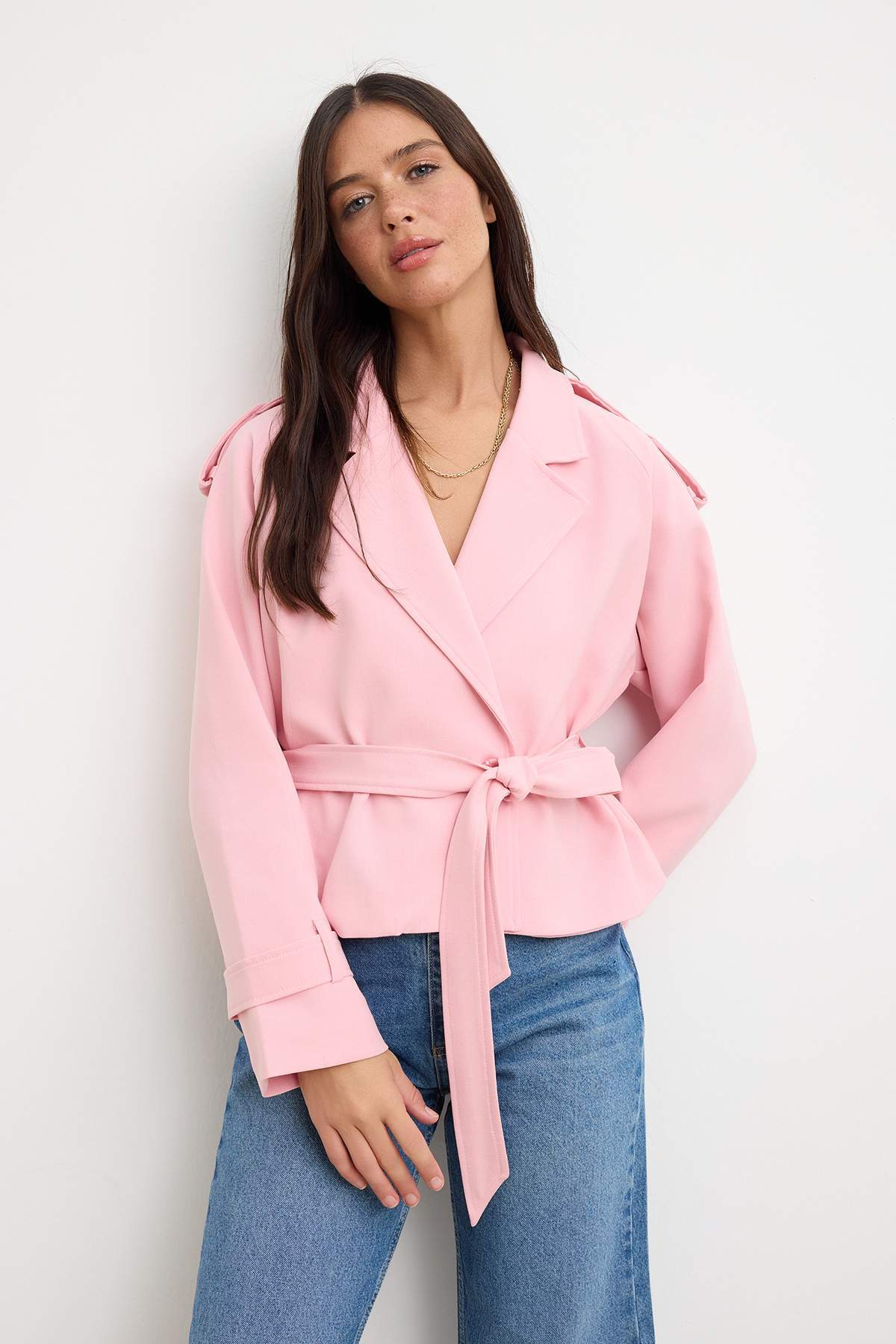 Trendyol Kollektion Rosa Blazer-Jacke TWOSS24BC00010