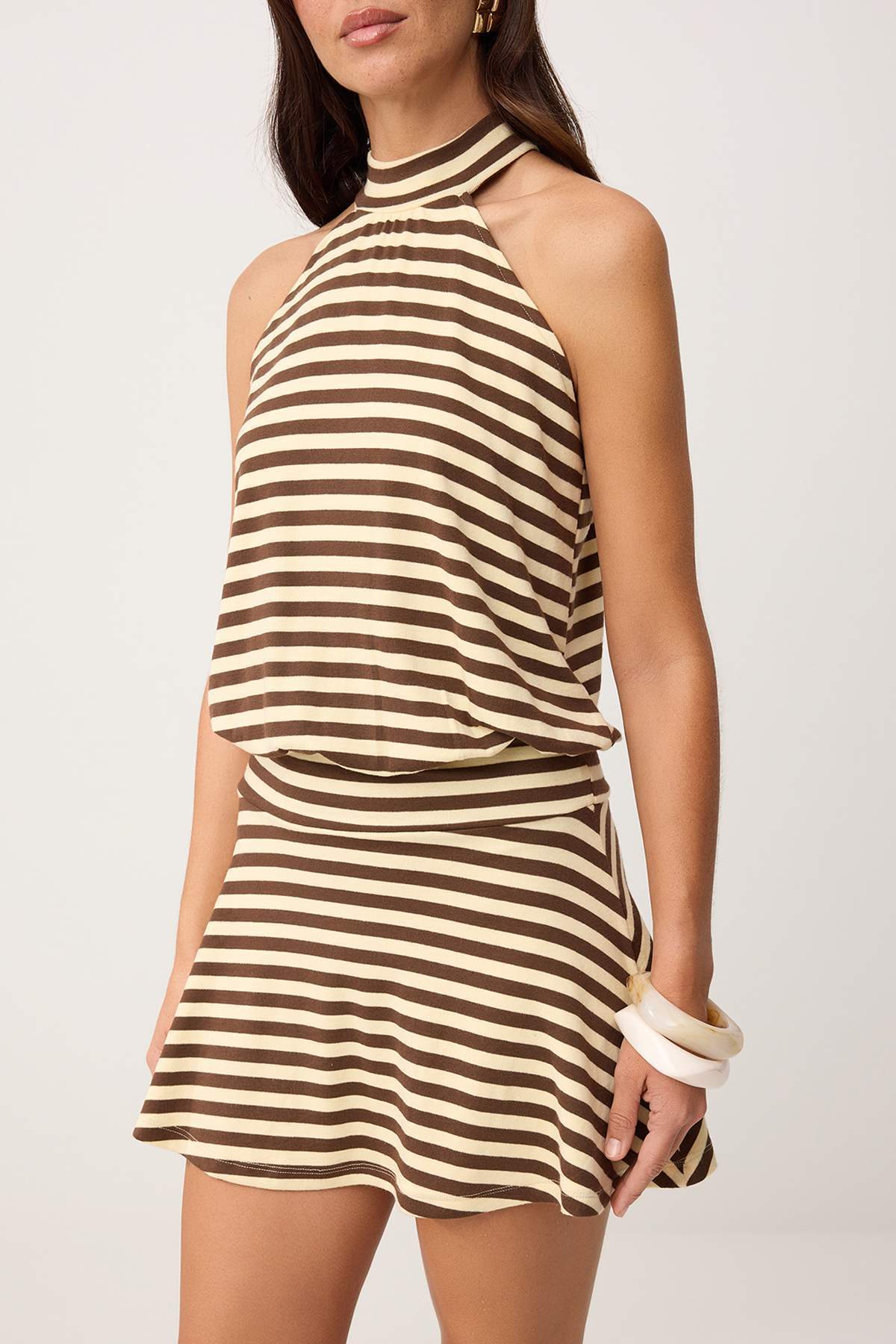 Trendyolmilla  Çok Renkli Çizgili Belden Açılan Halter Yaka Kolsuz Mini Yumuşak Örme Elbise TWOSS26EL00254 - Görsel 4