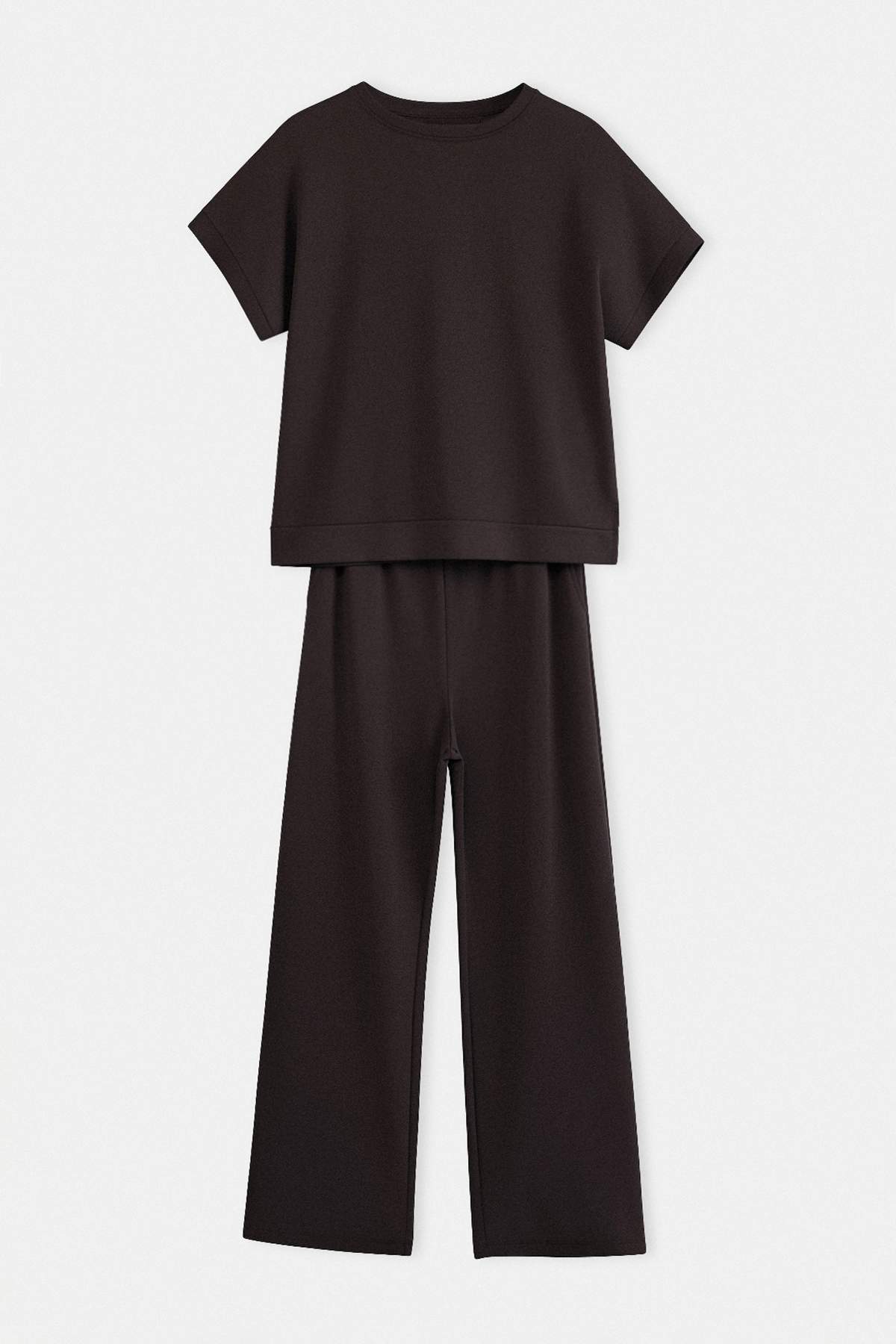 Trendyolmilla  Kahverengi Bisiklet Yaka Kısa Kol Lastikli Rahat Kalıp Alt - Üst Takım