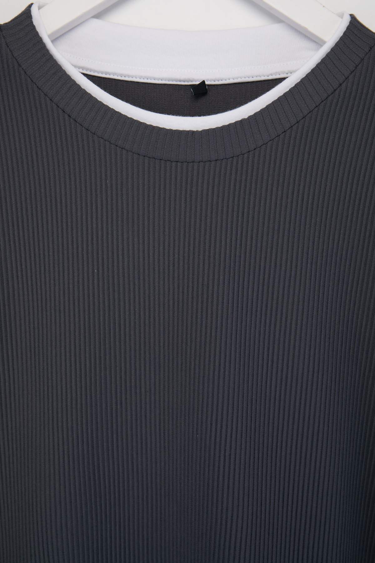 Trendyolmilla  Gri Oversize/Geniş Kesim Ottoman Örme T-Shirt TMNSS26TS00038 - Görsel 2