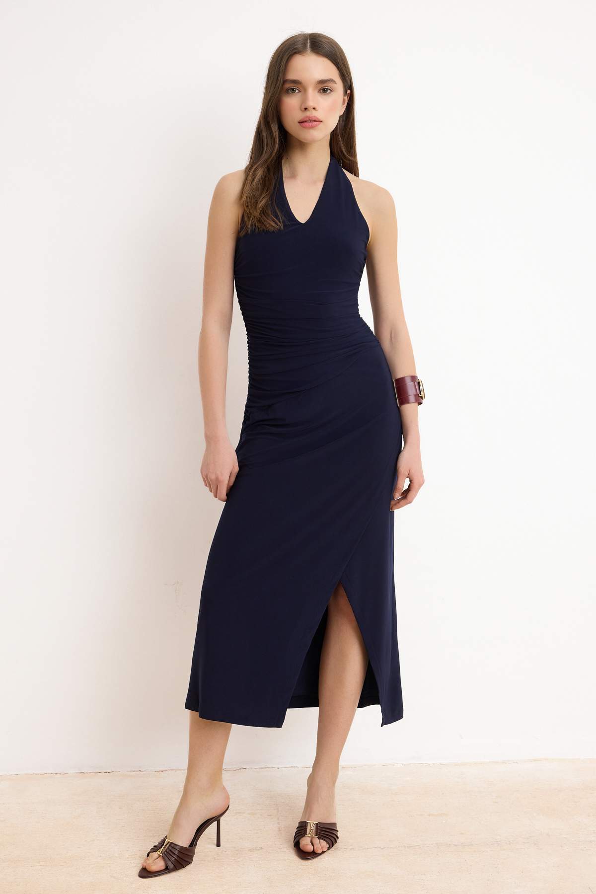 Trendyolmilla Lacivert Bodycon Boyundan Bağlamalı Kolsuz Esnek Örme Elbise TWOSS26EL00492