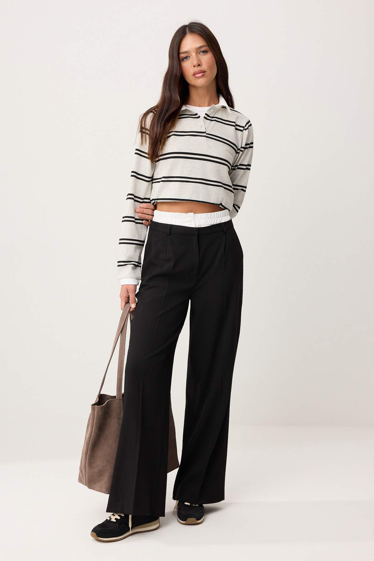 Trendyolmilla  Siyah Wide Leg Bel Boxer Detaylı Dokuma Kumaş Pantolon TWOAW24PL00273