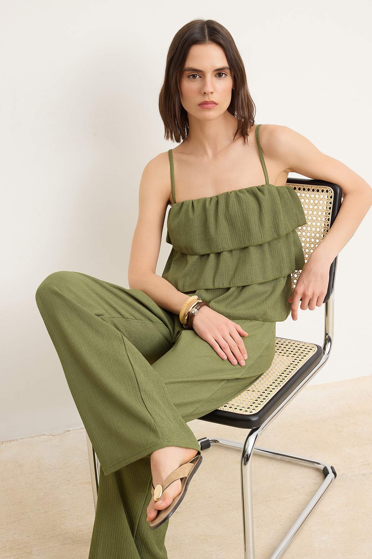 Trendyolmilla  Haki Regular İnce Askılı Kolsuz Geniş Paça Dokulu Örme Alt-Üst Takım TWOSS26AU00119