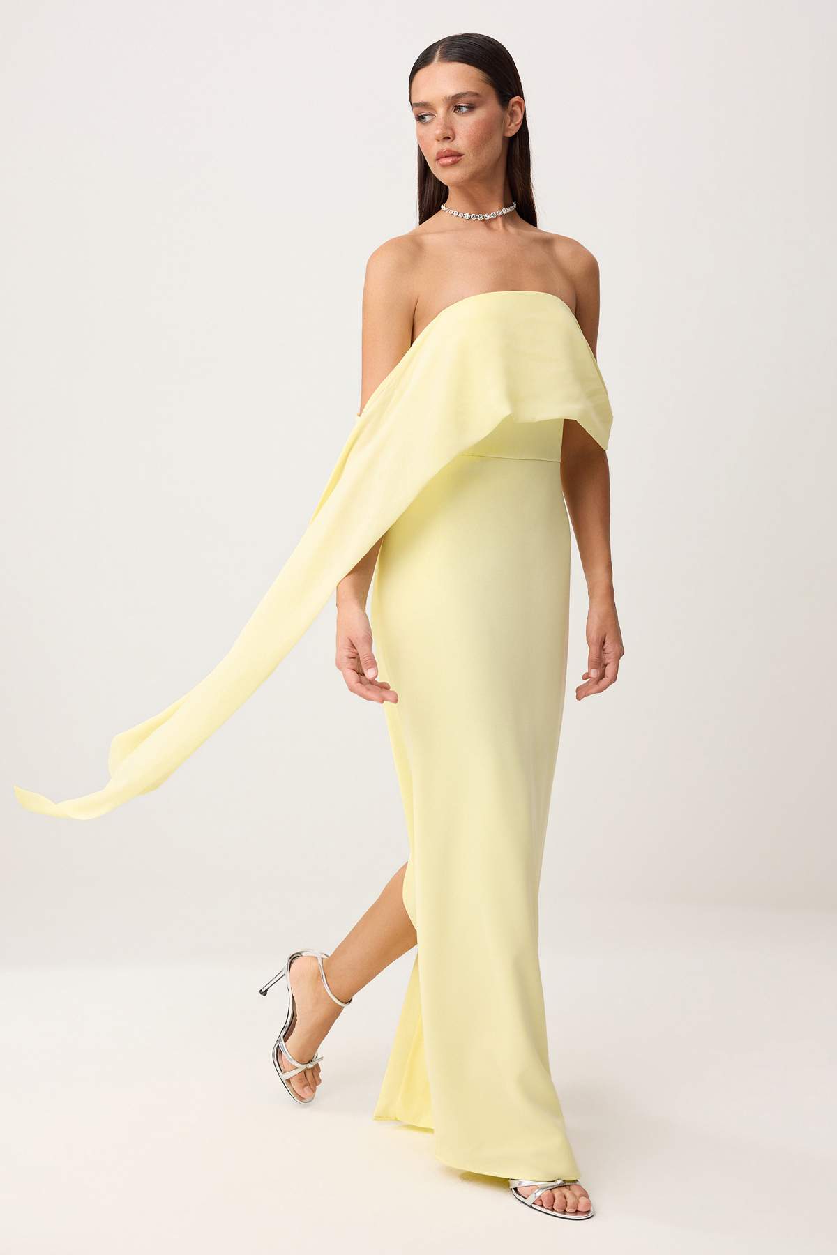 Trendyol Kollektion Hellgelbes, schlicht gewebtes Finike Maxi-Abendkleid & Ab...