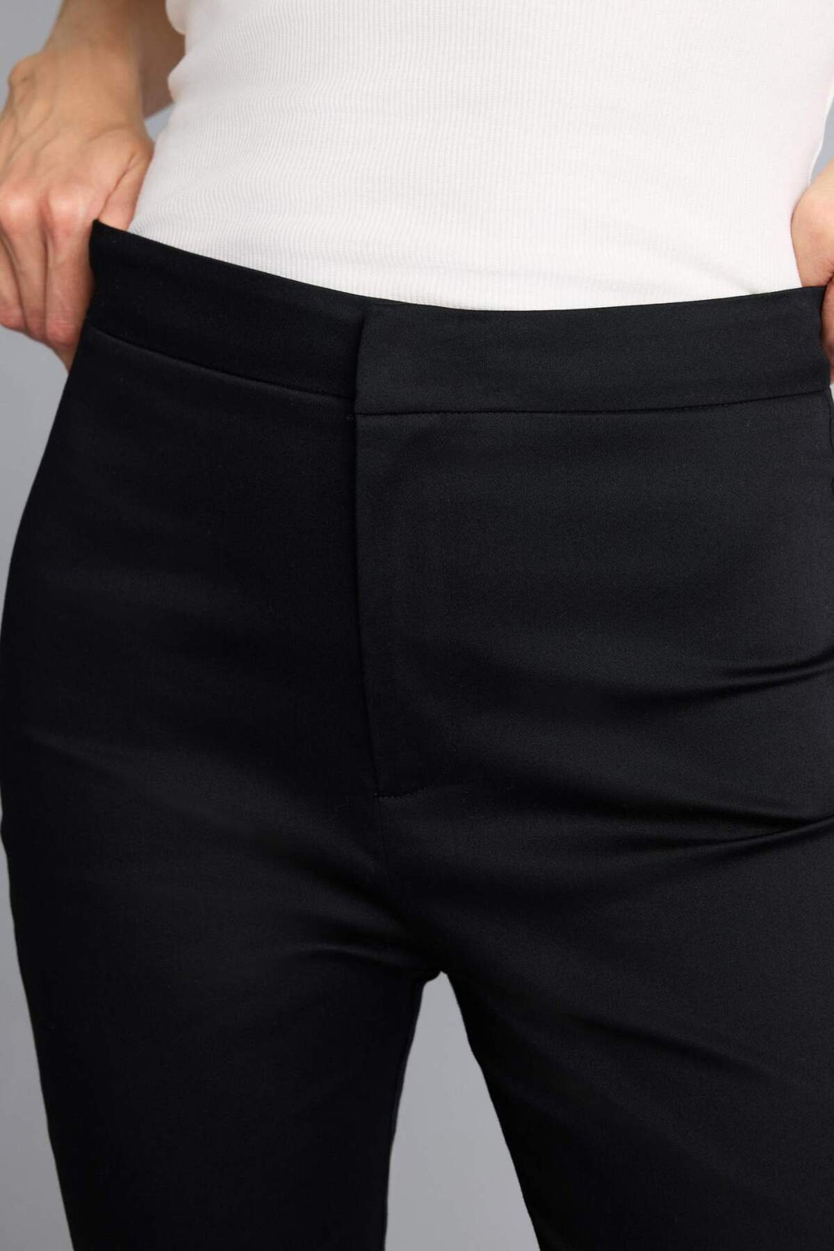 Defacto  Afra x Normal Bel Düz Paça Saten Kapri H1723AX26SM - Görsel 5