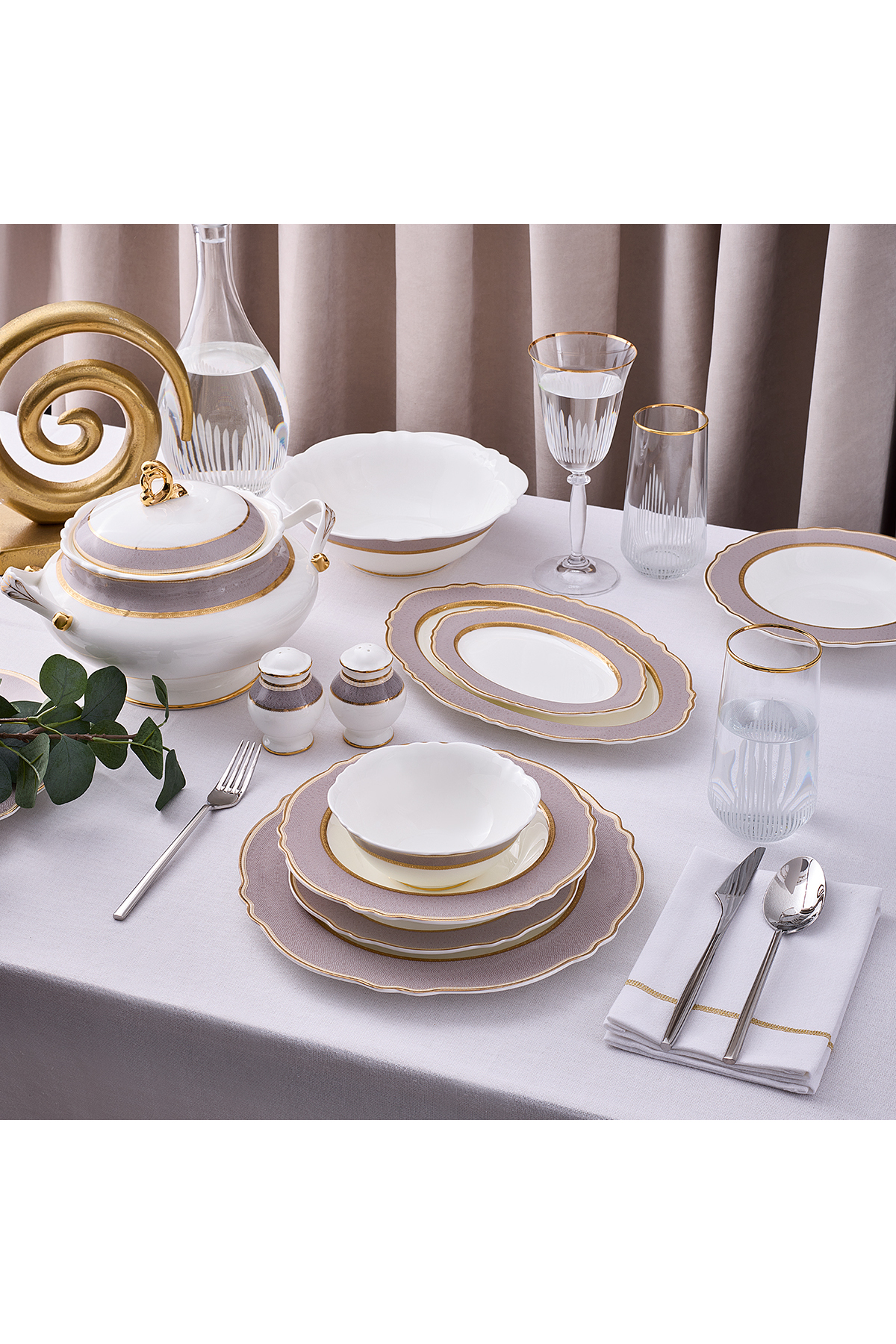 Majestic 60-Piece Dinnerware Set for 12