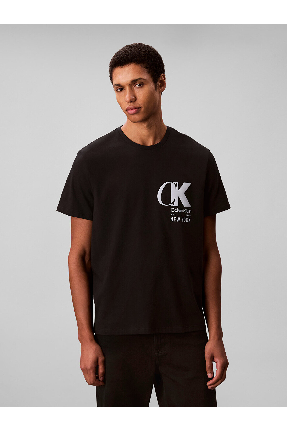 تیشرتزنانهCalvin Kleinمشکی تیشرتزنانهCalvin Kleinمشکی