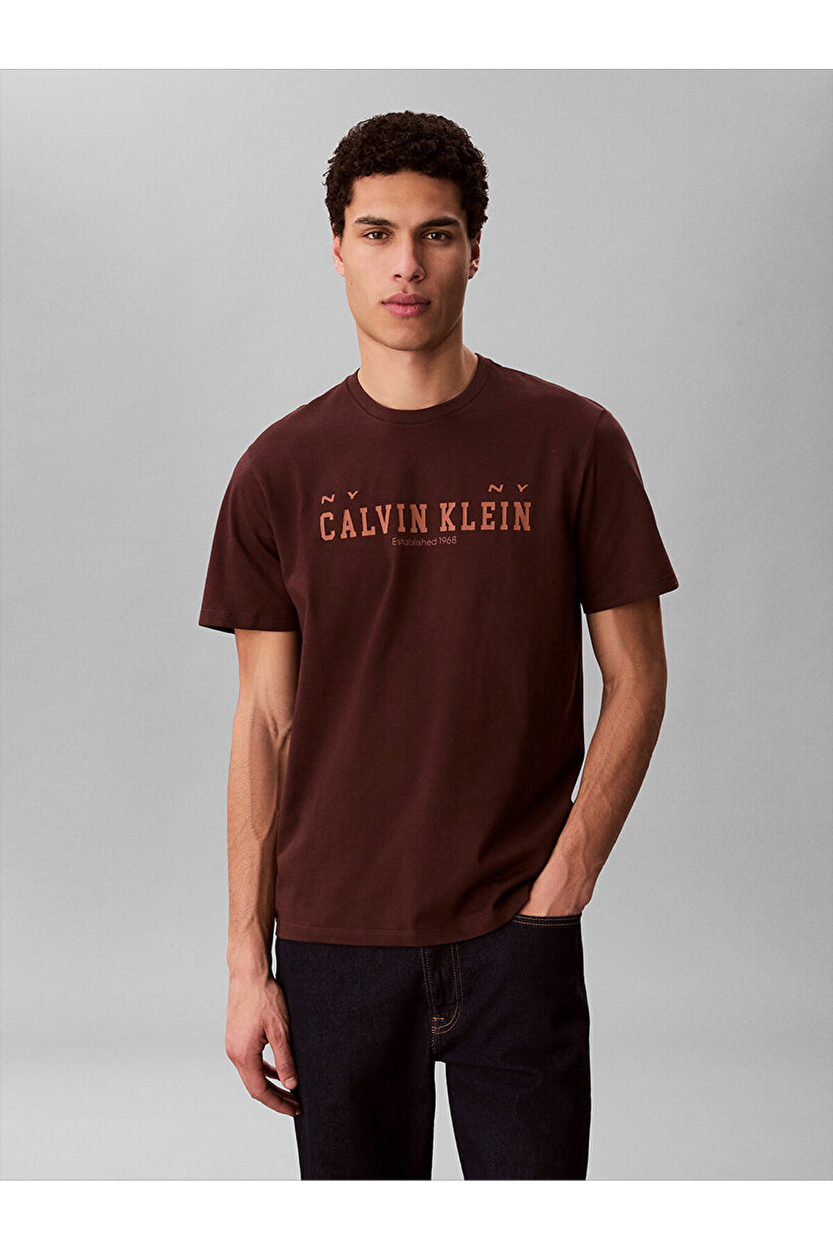 تیشرتمردانهCalvin Kleinرنگارنگ