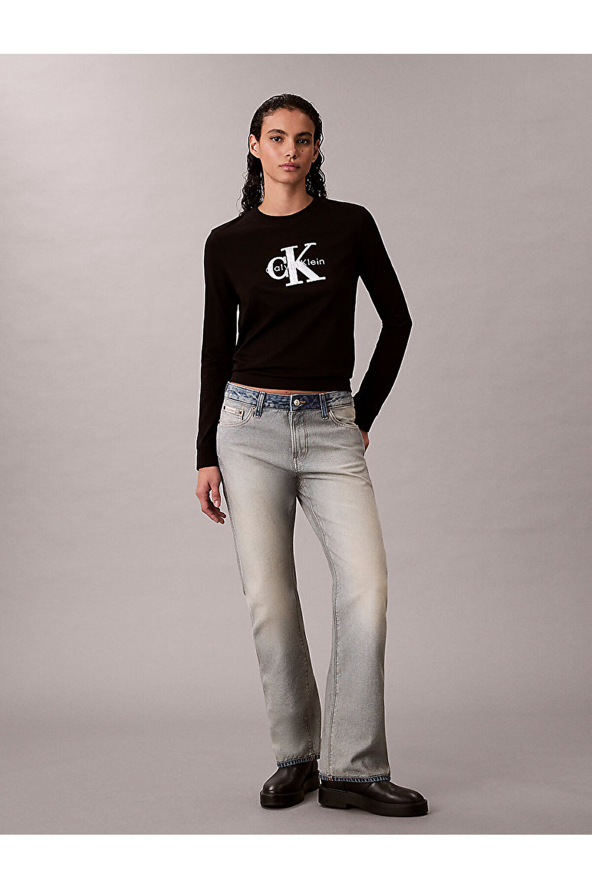 تیشرتزنانهCalvin Kleinمشکی