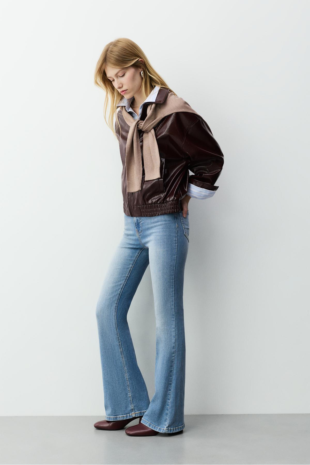 Bell leg jean