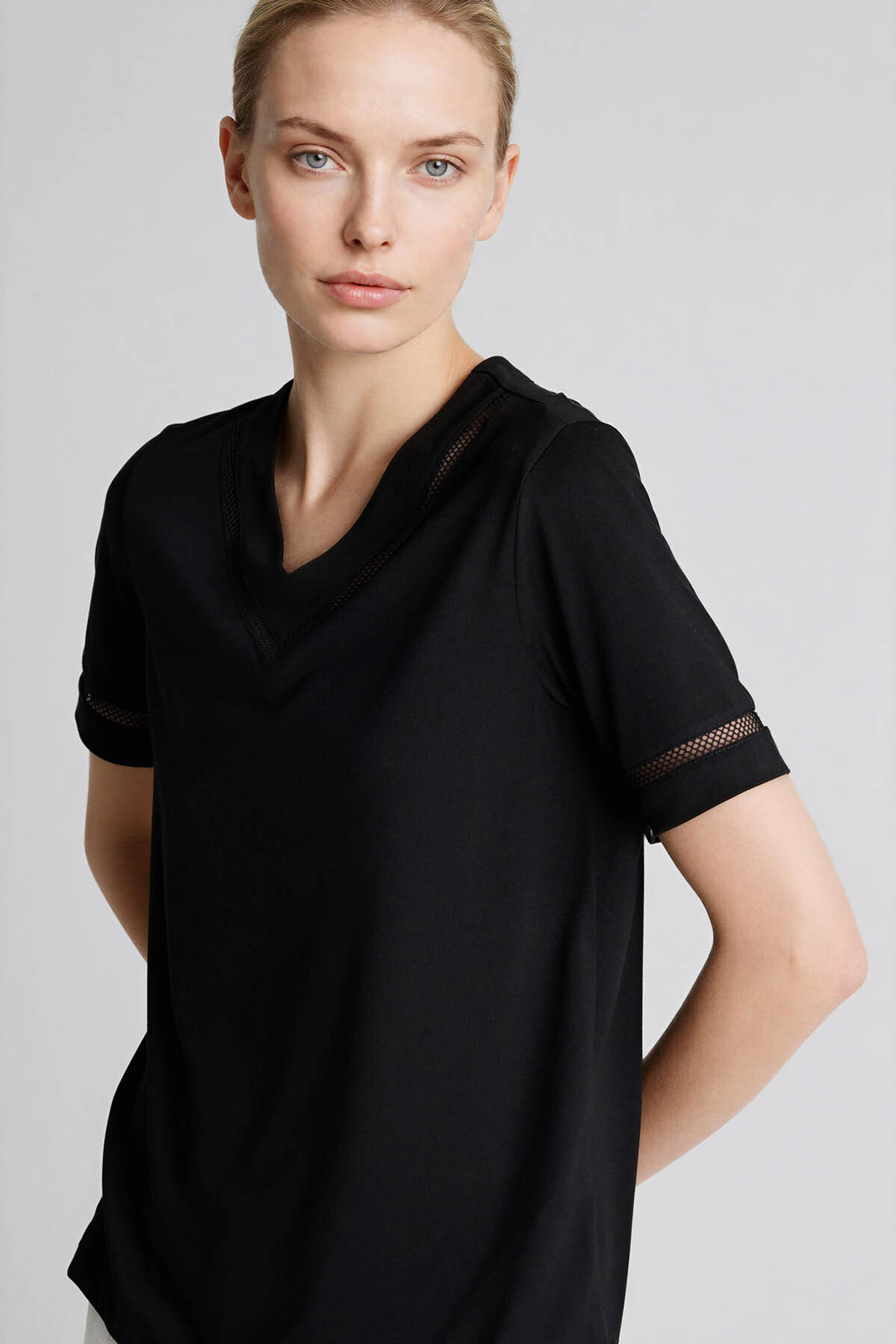 V-Neck Women's Black T-ShirtH1458AX/BK81