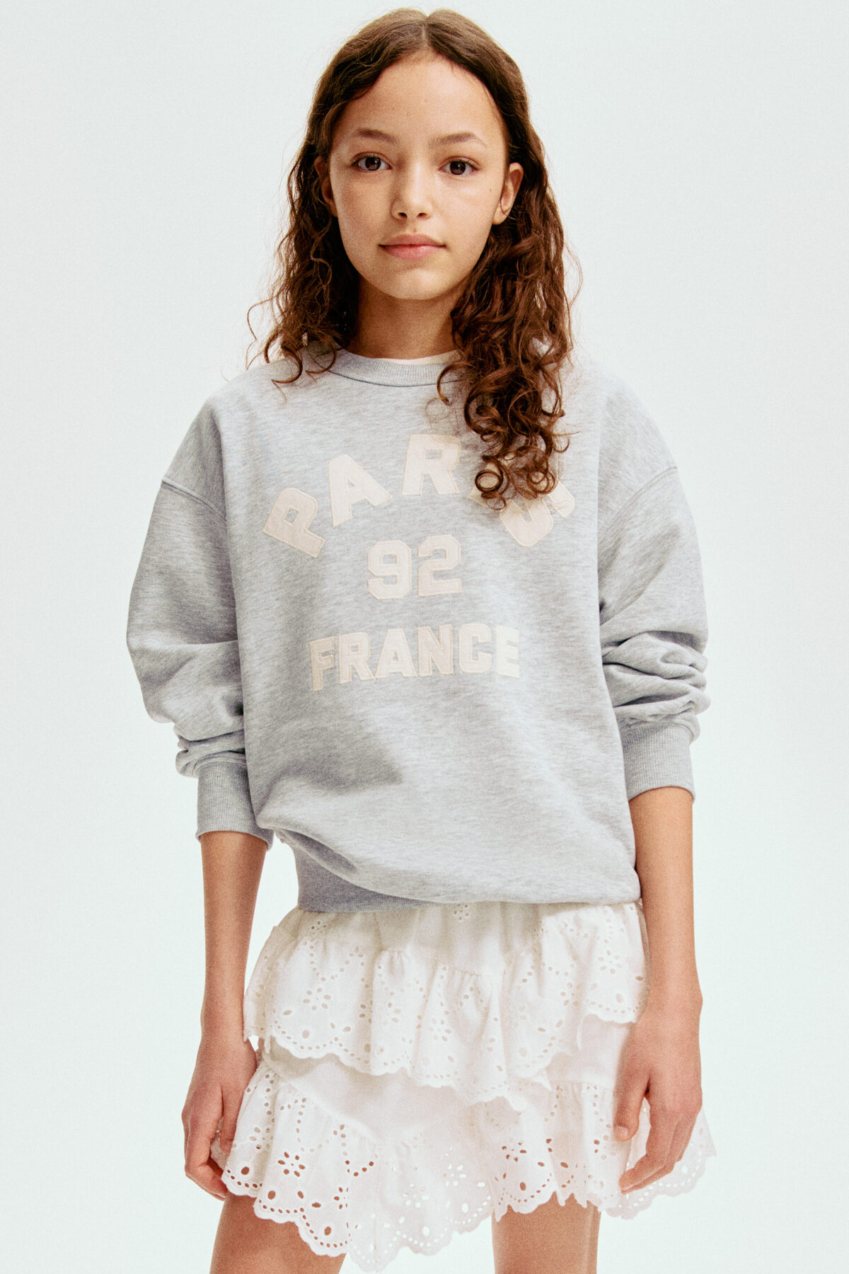 سویشرت با جزئیات طرح‌دار اچ اند ام سویشرت H&M
