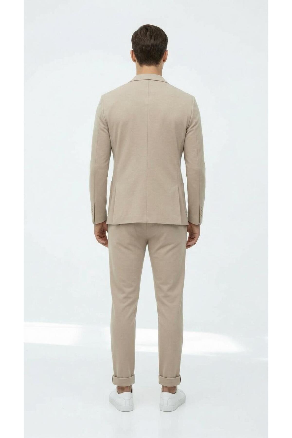 شلوار تک دکمه مردانه، مدل Jogger، بنددار، لبه دوبل، دو چاک — بژ TK6885 — تصویر 4 از 6