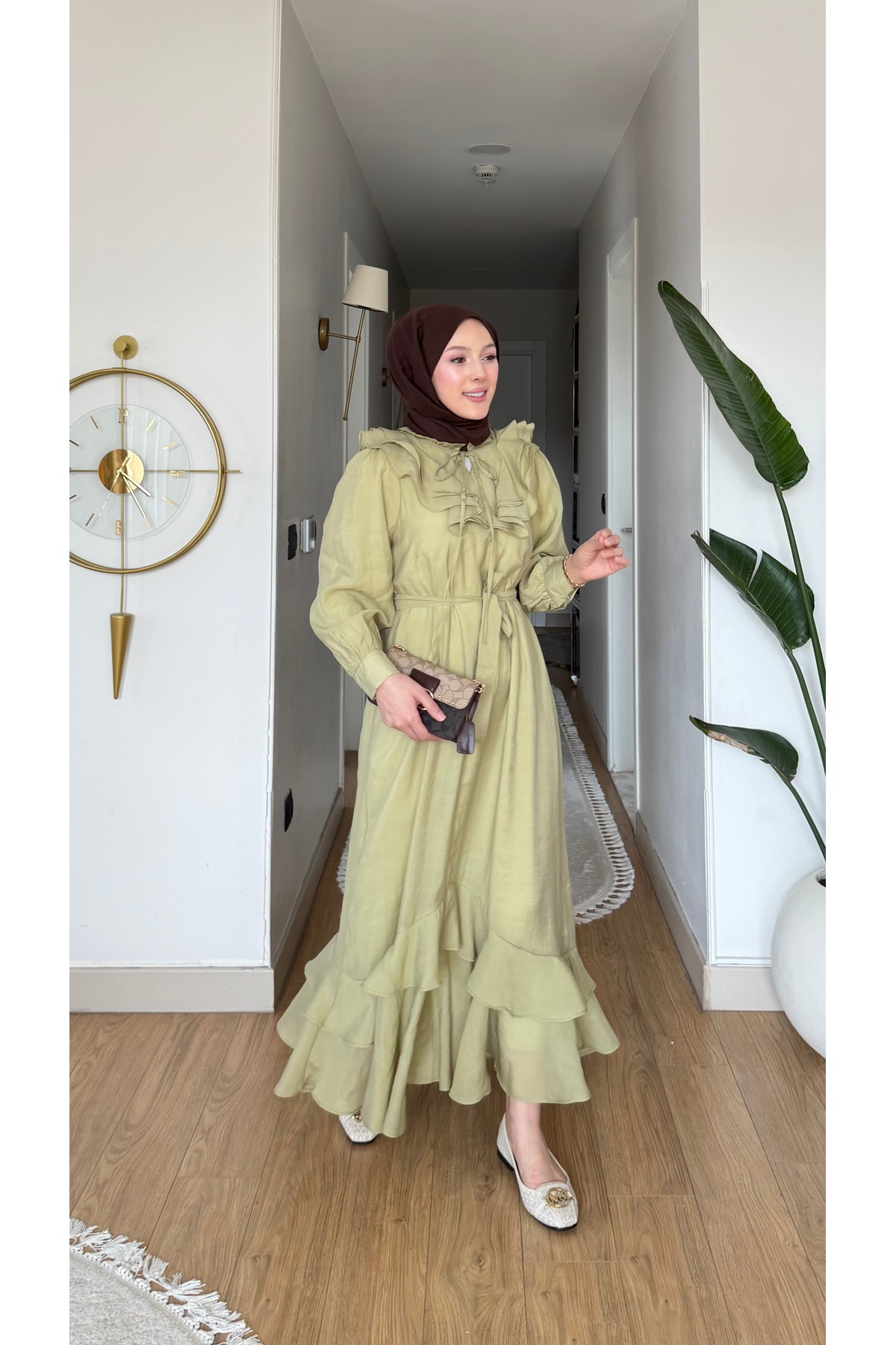 merve ada design  Kadın Volan Yaka Detaylı Vual Kumaş Tesettür Elbise İNCE ASTARLI - Görsel 4