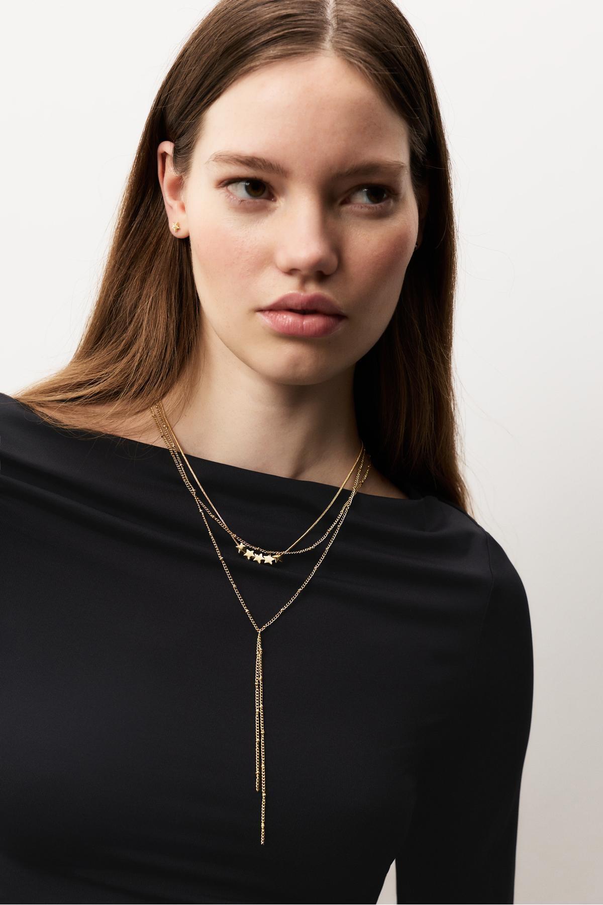 Multilayer star necklace