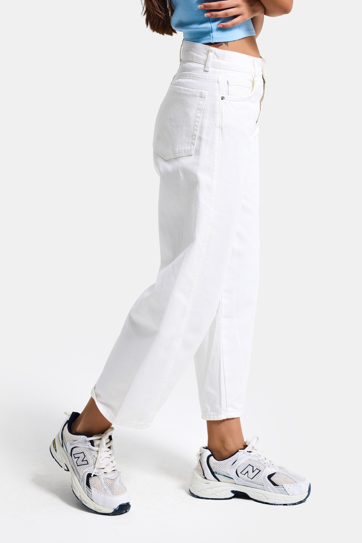 it's basic  Kadın Kırık Beyaz Venüs 7s6-101 Mid Rise Carrot Fit %100 Koton Denim Jean - Görsel 4