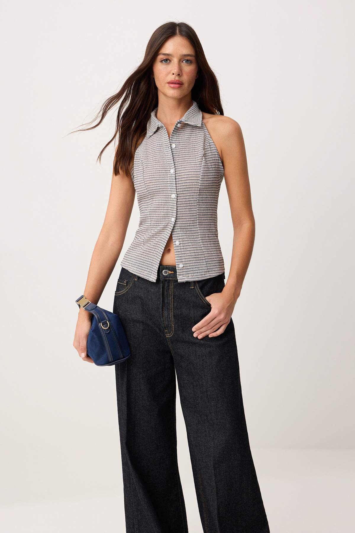 Trendyolmilla  Çok Renkli Çizgili Fitted/Vücuda Oturan Polo Yaka Düğmeli Kolsuz Dokulu Örme Bluz TWOSS26BZ00371