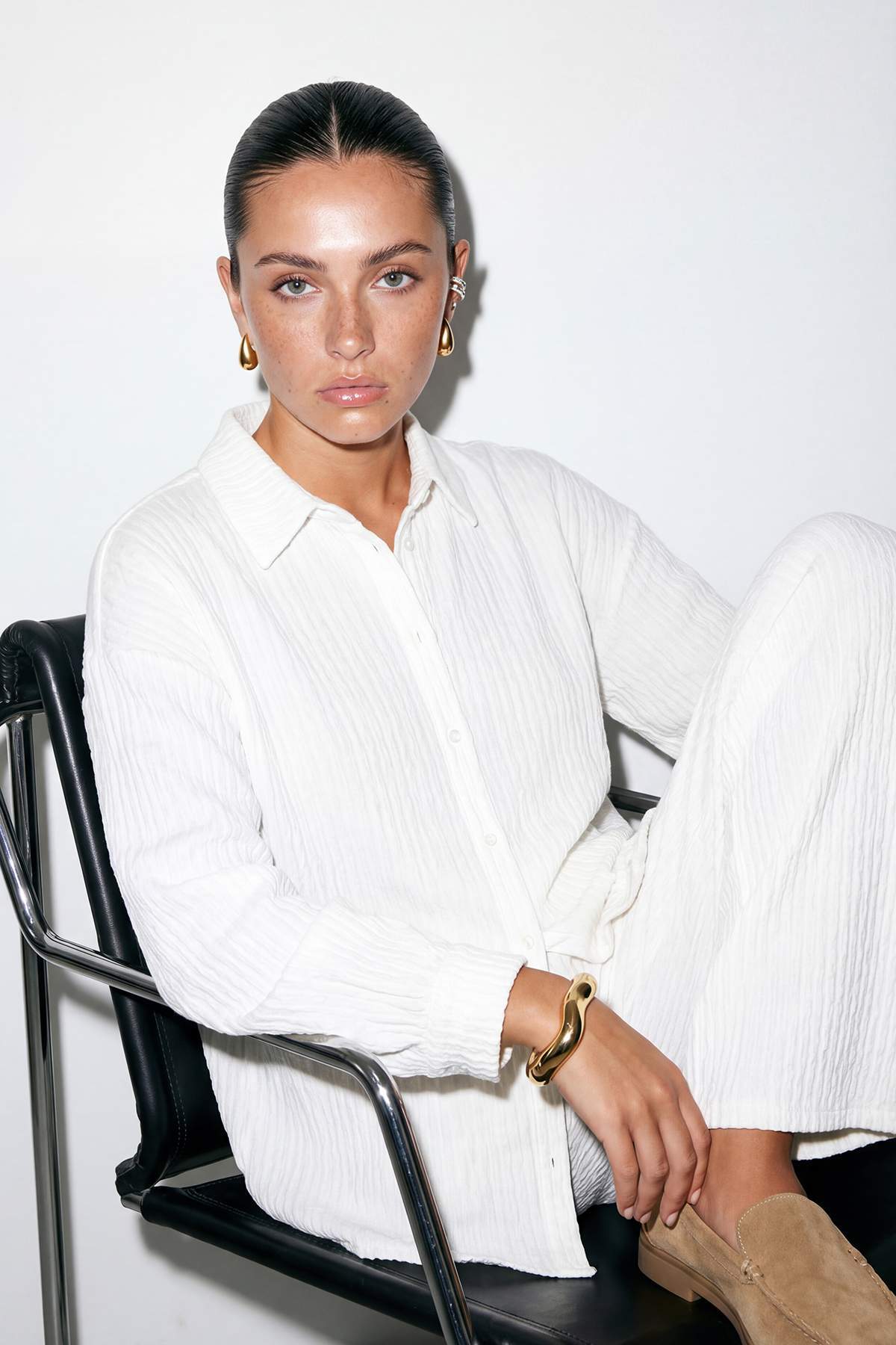 Trendyolmilla  Beyaz Gömlek Yaka Örme Rahat Kalıp Alt - Üst Takım TDRSS26AU00021 - Görsel 3